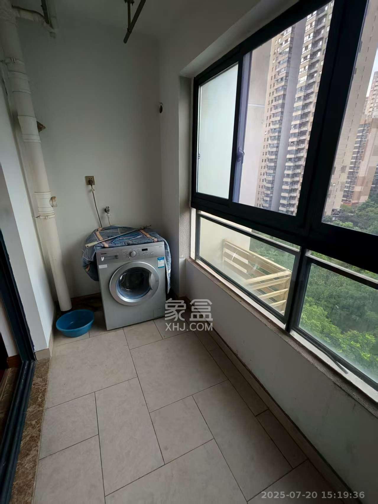 好莱城（弘德西街）  2室2厅1卫   2100.00元/月室内图
