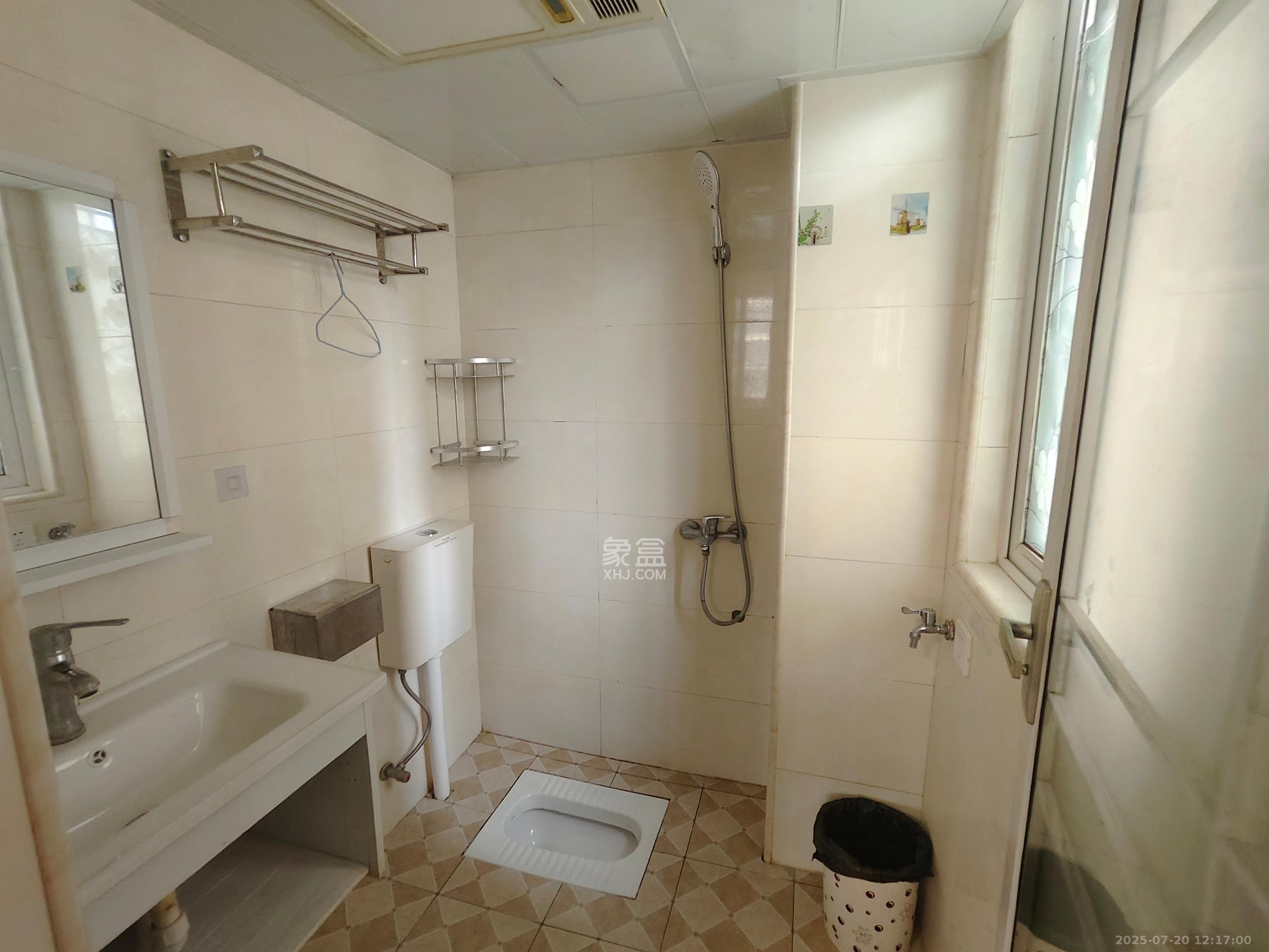 和康园小区 2室1厅1卫 1400.0元/月 和康园小区 2室1厅1卫 1400.0元/月室内图