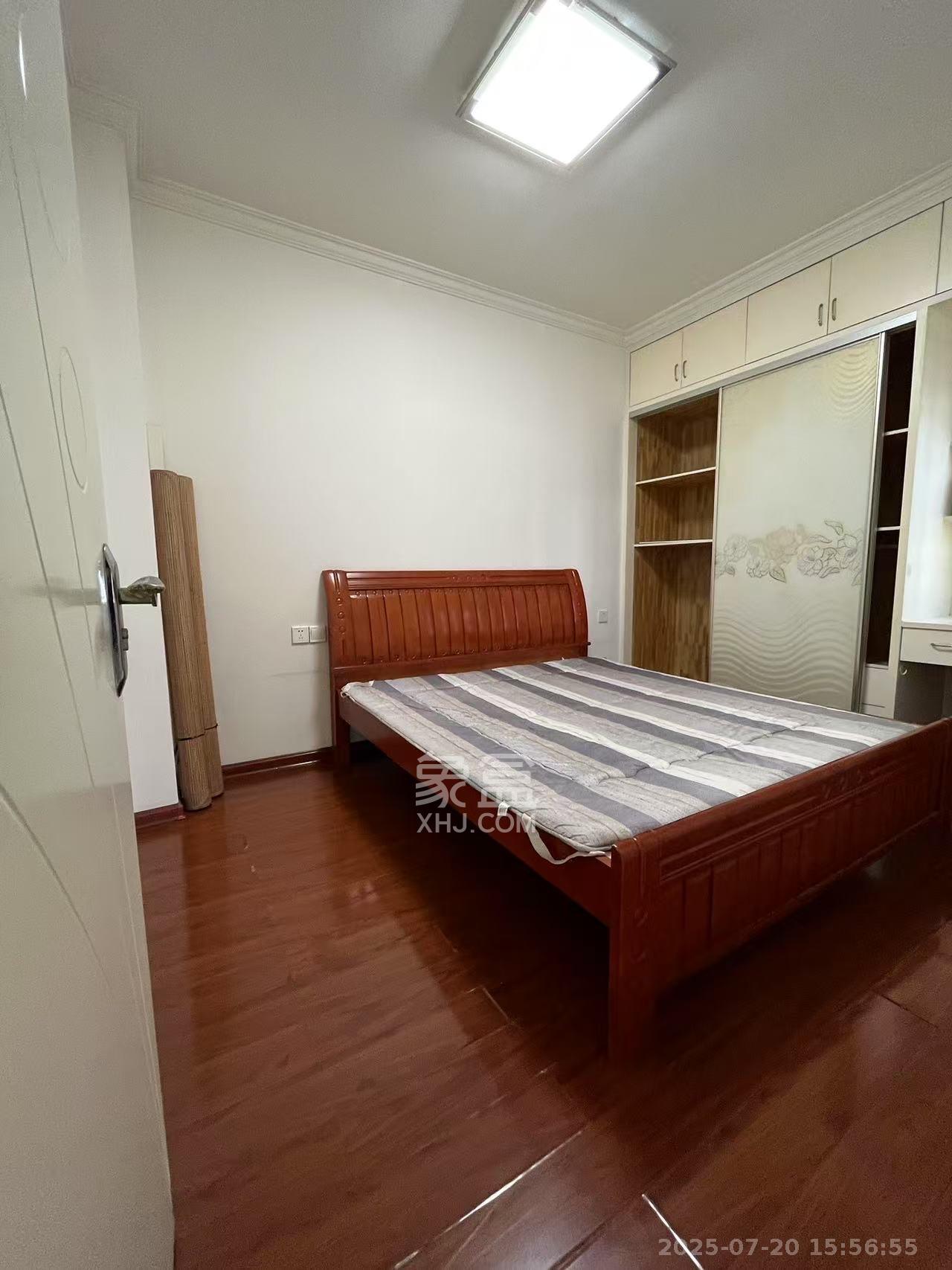 时代星城  3室2厅2卫    1800.0元/月室内图