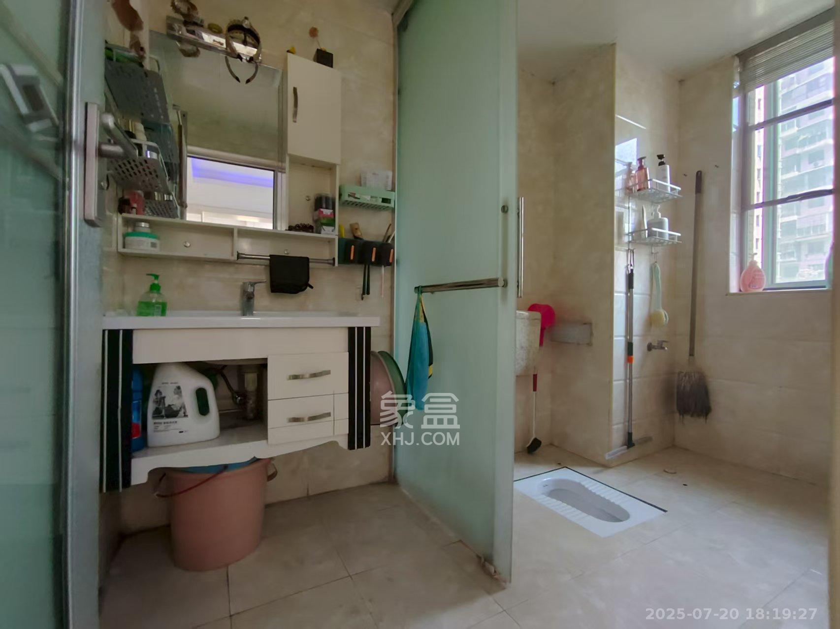 九华富瑶天下 3室2厅2卫 1500.0元/月 九华富瑶天下 3室2厅2卫 1500.0元/月室内图