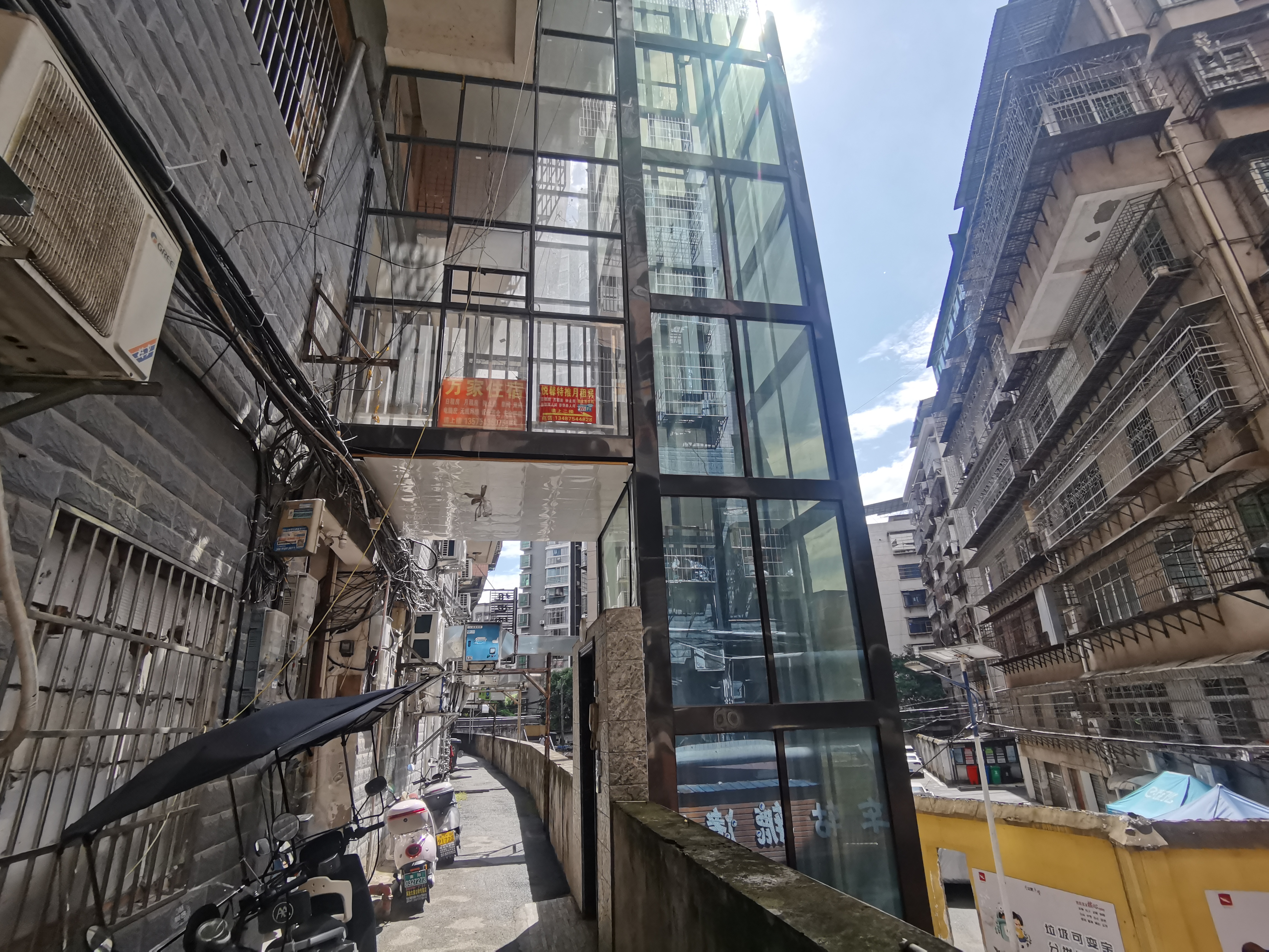 西合路(红湘段)安置房 3室2厅1卫 850.0元/月 西合路(红湘段)安置房 3室2厅1卫 850.0元/月室内图