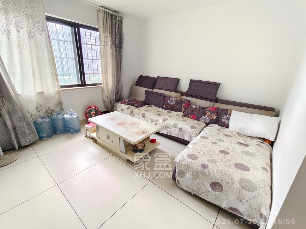 麓江春 2室2厅1卫 2500.0元/月 麓江春 2室2厅1卫 2500.0元/月室内图