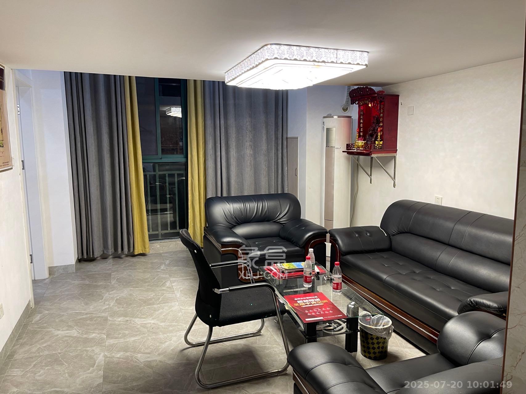 洋湖时代  4室3厅2卫    2600.0元/月 洋湖时代  4室3厅2卫    2600.0元/月