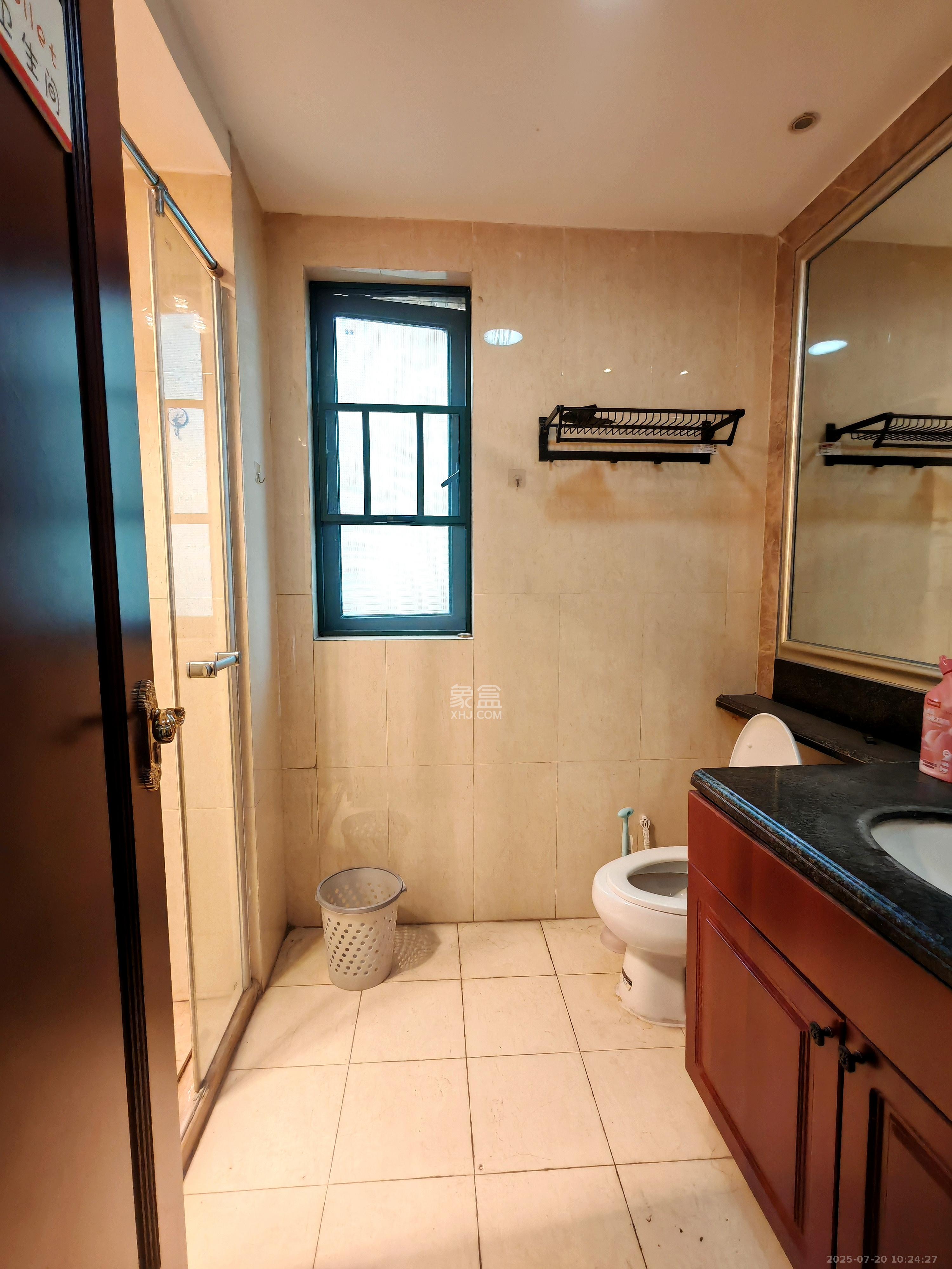 恒大御景湾 4室2厅2卫 3500.0元/月 恒大御景湾 4室2厅2卫 3500.0元/月室内图