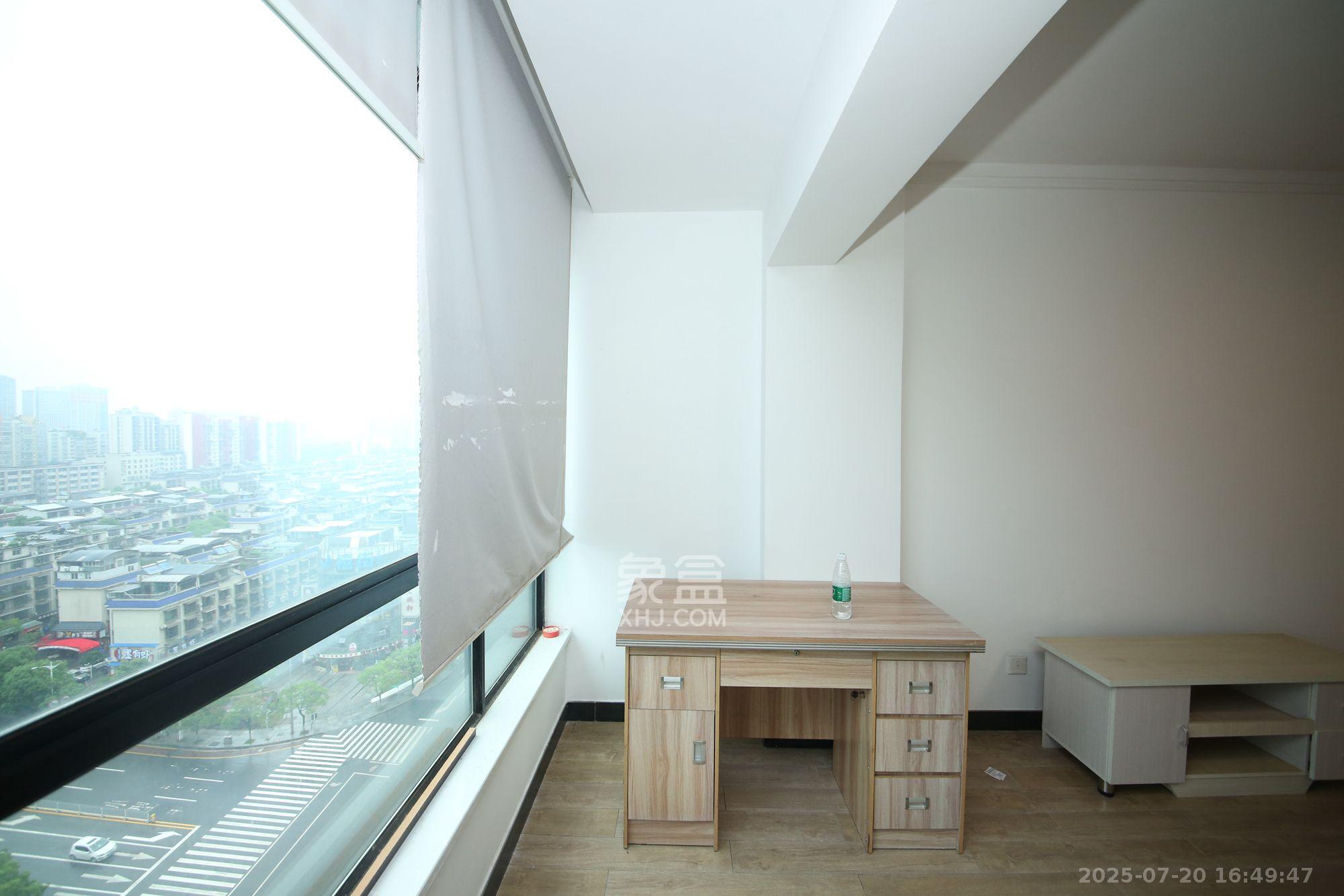 标志商务中心 1室1厅1卫 1150.0元/月 标志商务中心 1室1厅1卫 1150.0元/月室内图