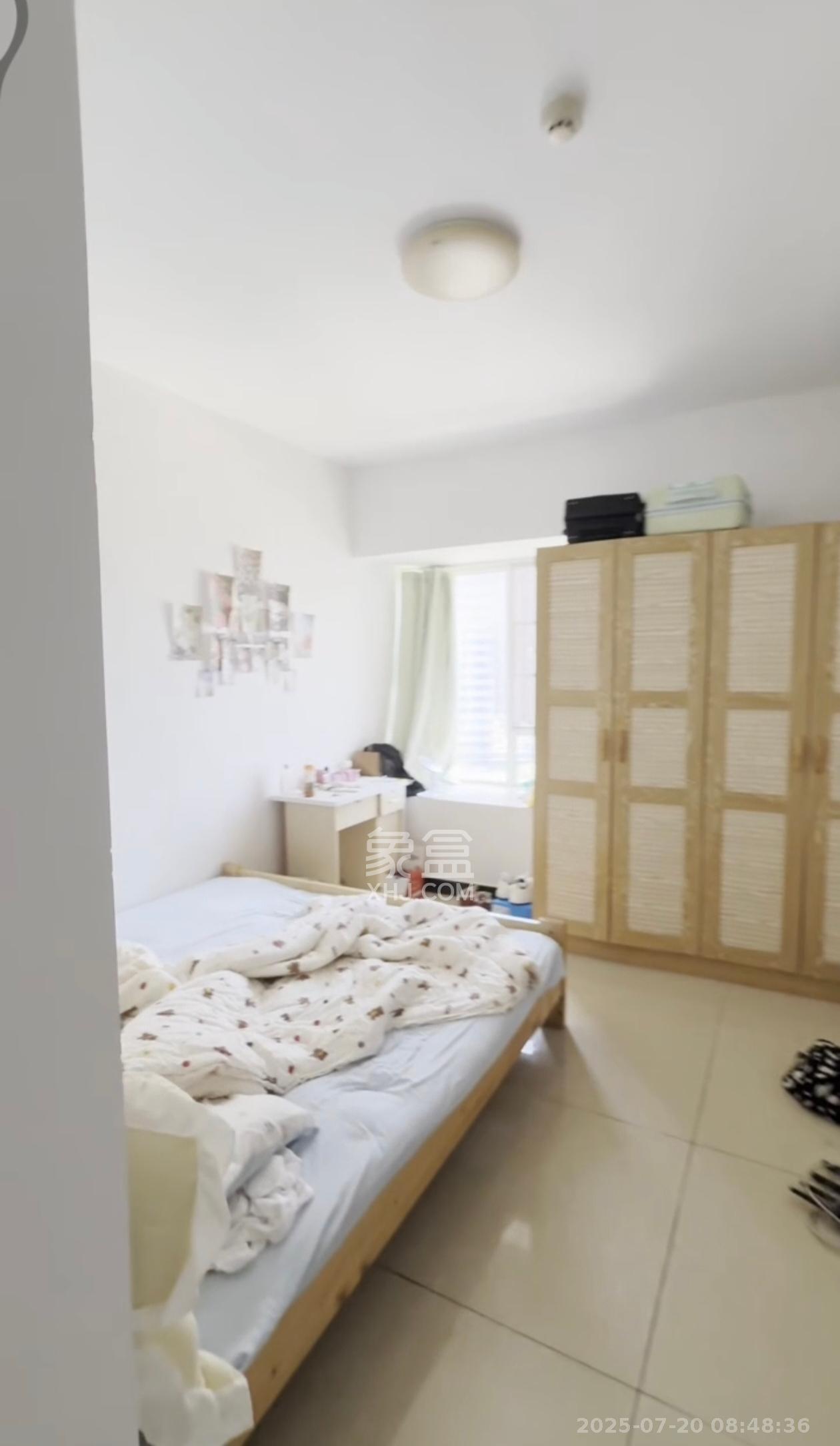 金地格林公馆  1室2厅1卫    2200.0元/月室内图