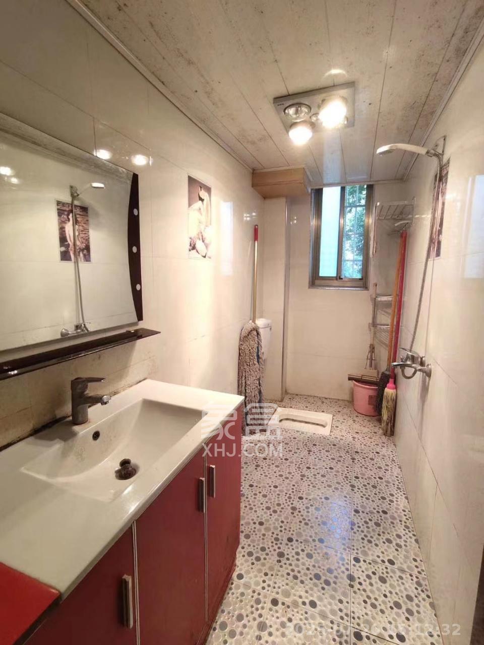 涉外花园 3室2厅2卫 2000.0元/月 涉外花园 3室2厅2卫 2000.0元/月室内图