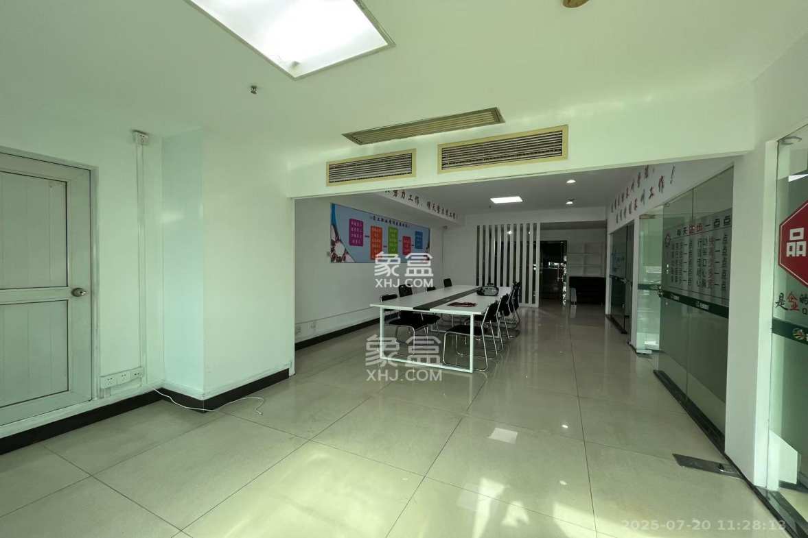 佳天国际新城 3室2厅1卫 4000.0元/月 佳天国际新城 3室2厅1卫 4000.0元/月室内图