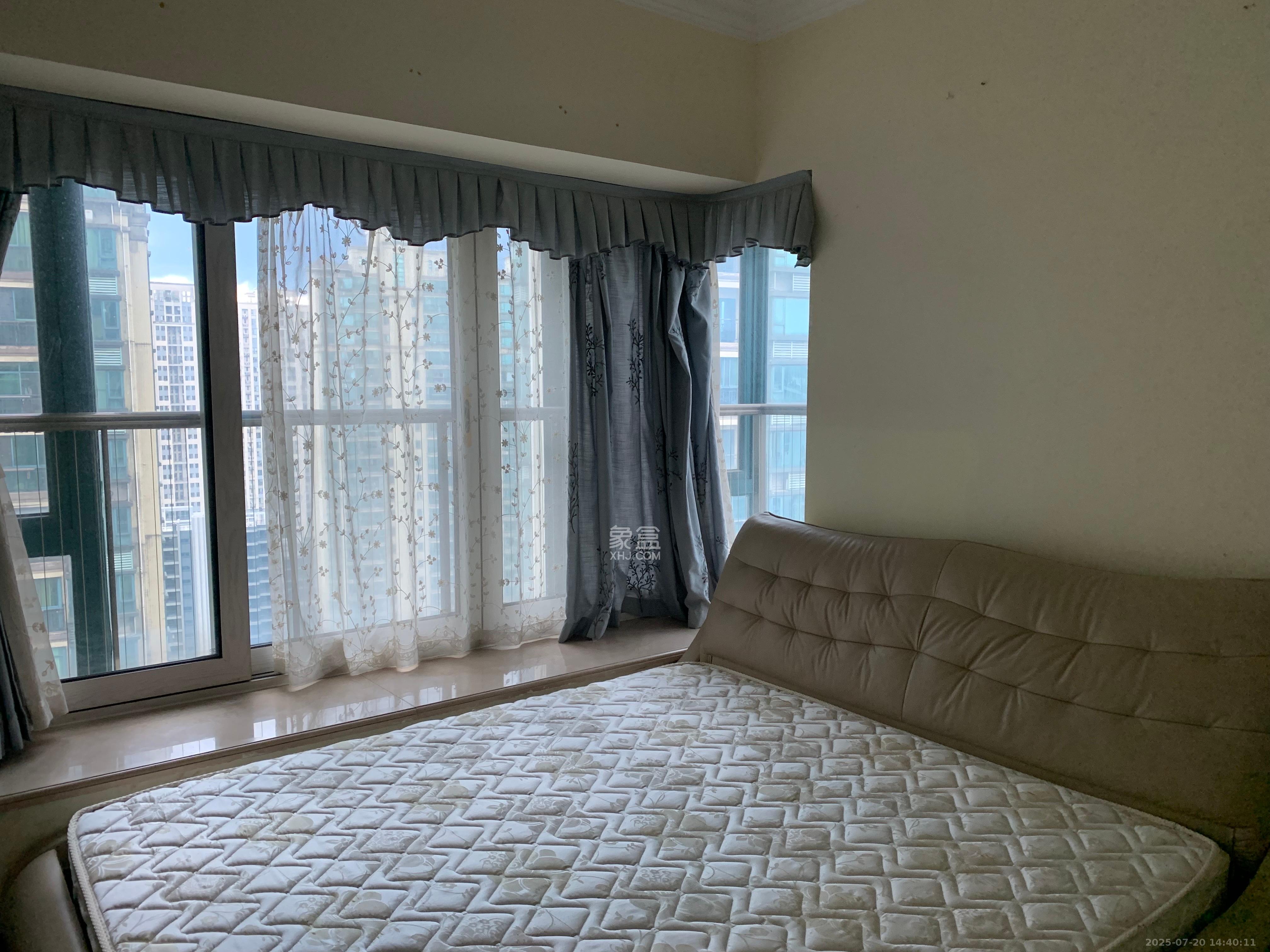 恒大华府 3室2厅1卫 2300.0元/月 恒大华府 3室2厅1卫 2300.0元/月室内图