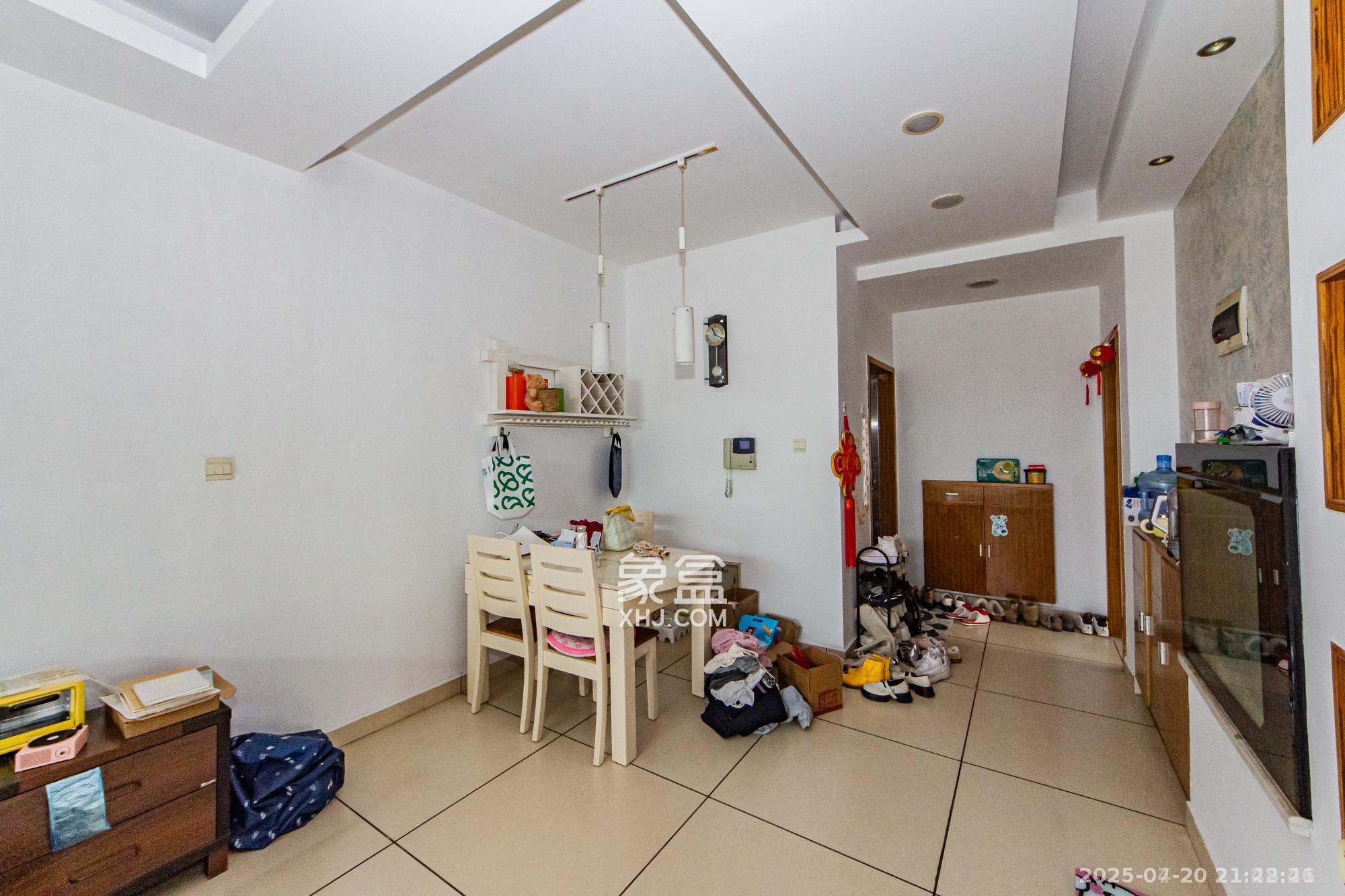 顺天黄金海岸 3室2厅1卫 2500.0元/月 顺天黄金海岸 3室2厅1卫 2500.0元/月室内图