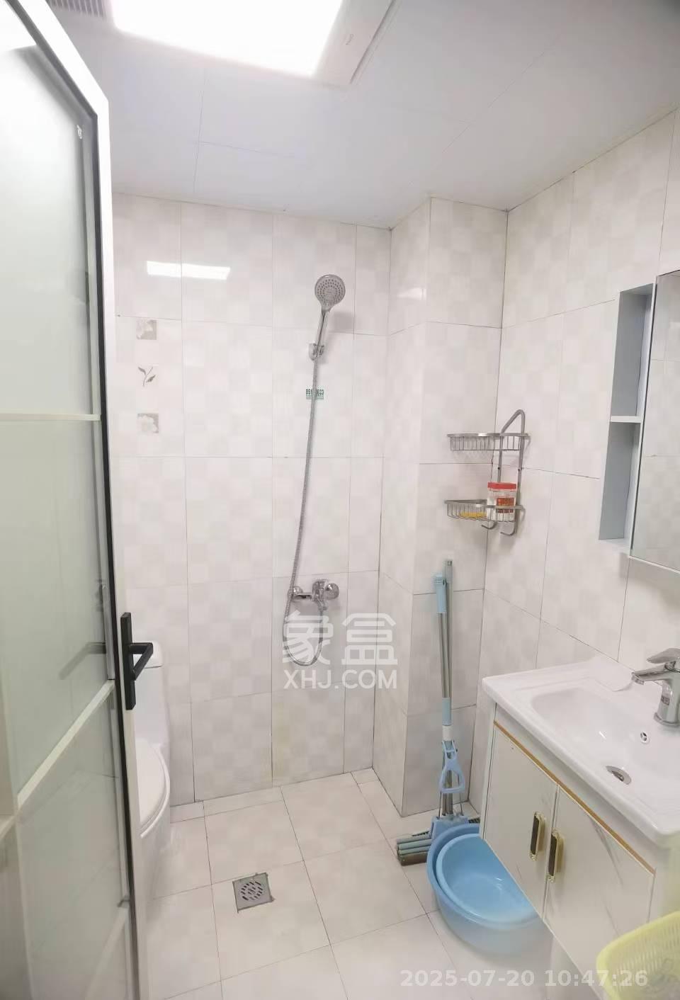 西罗亚大厦  1室1厅1卫    2000.0元/月室内图