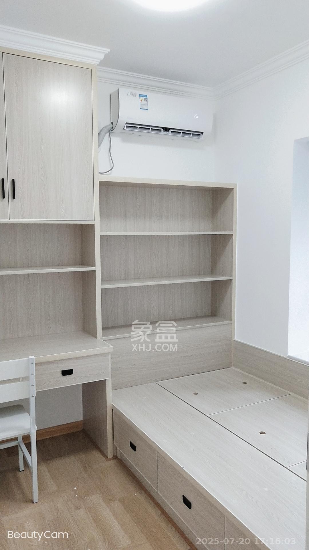 保利大都汇一期、二期  3室2厅2卫    2600.0元/月室内图