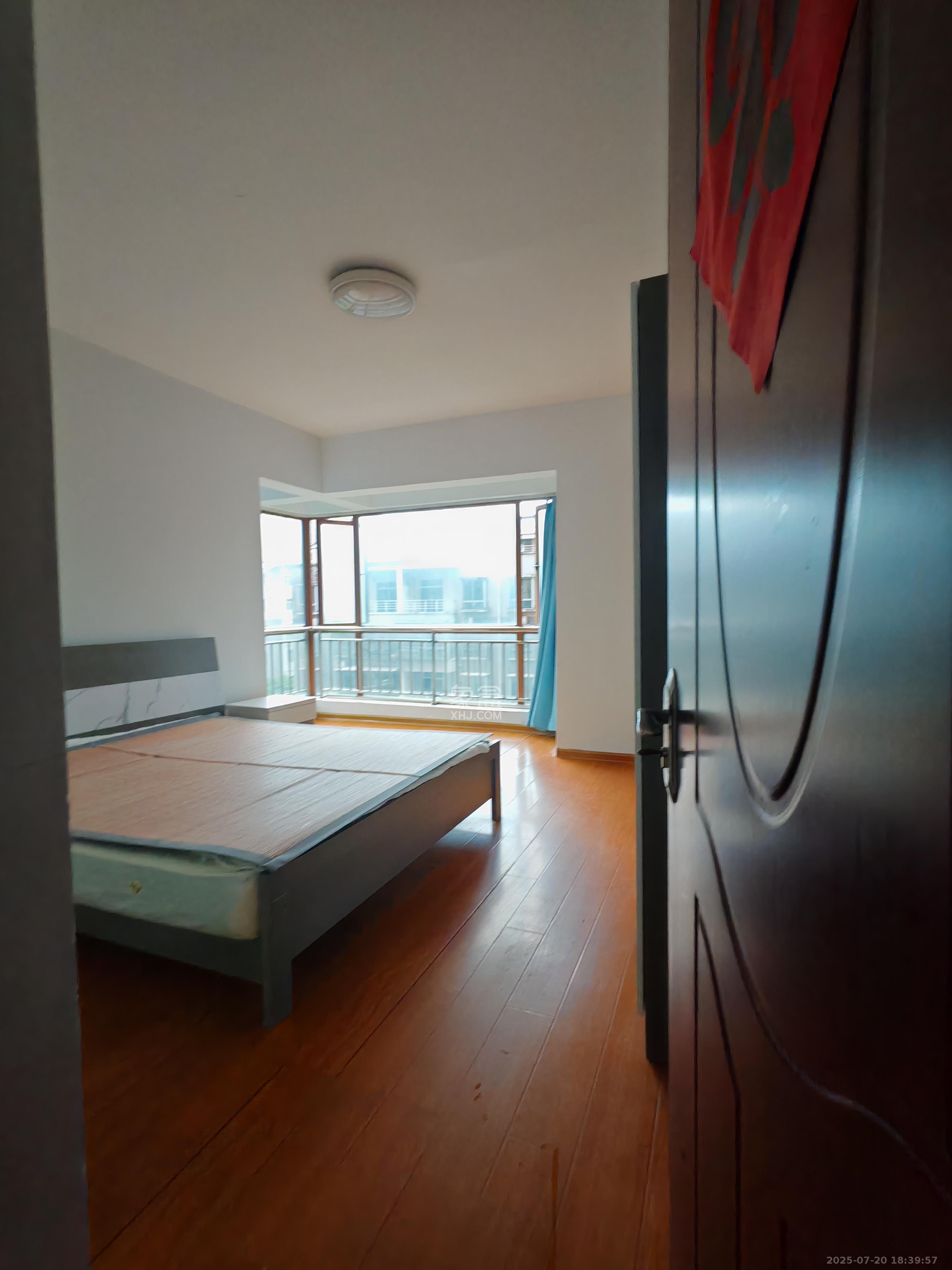 锑都家园 3室2厅1卫 1800.0元/月 锑都家园 3室2厅1卫 1800.0元/月室内图