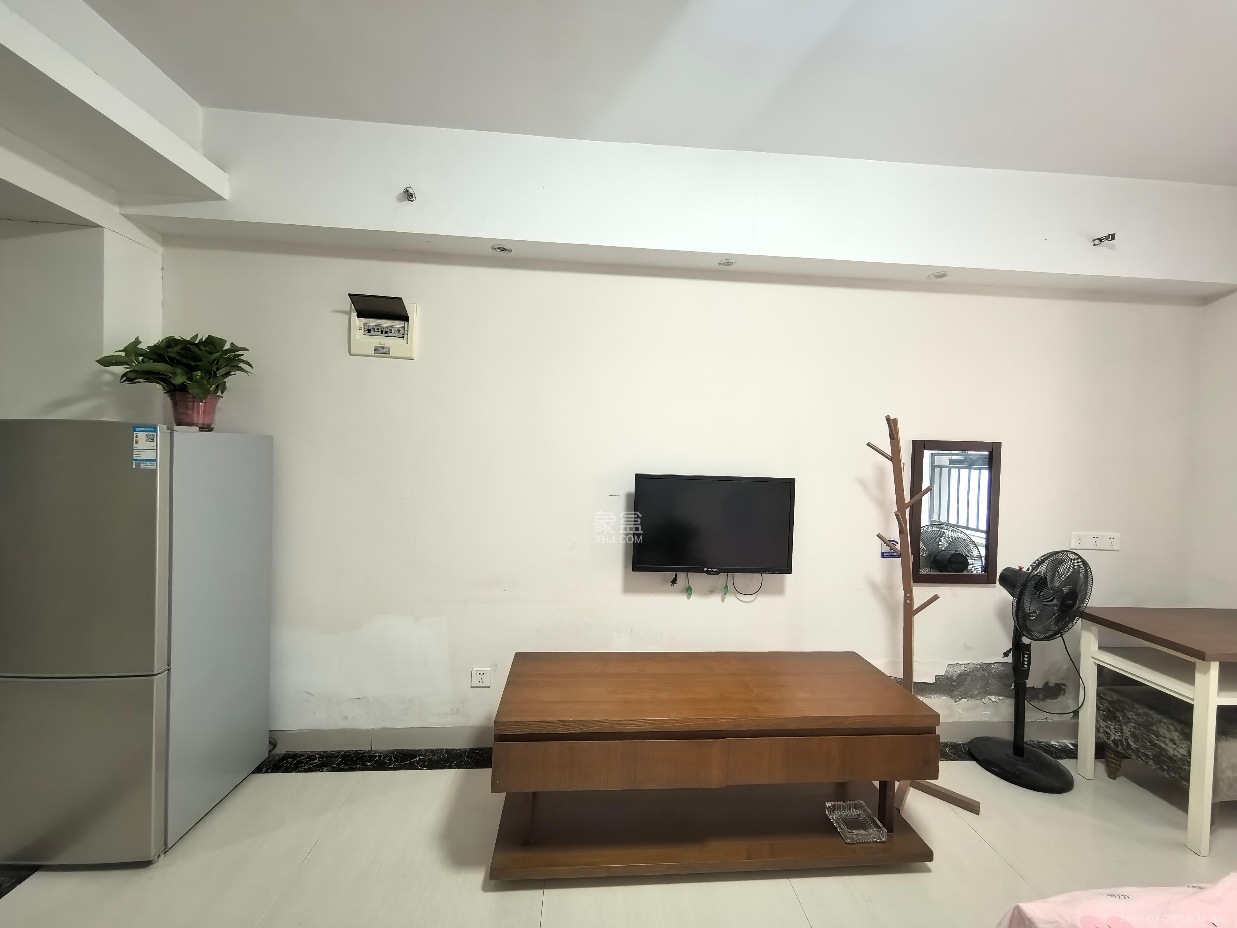 乾城（兴旺乾城）  1室1厅1卫   1200.00元/月室内图