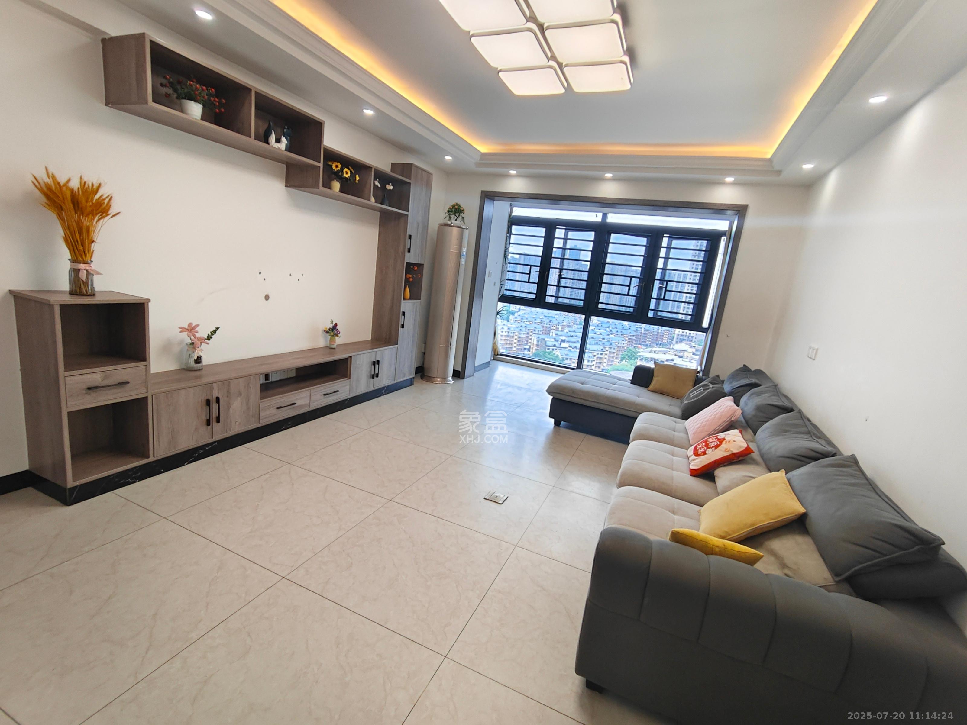 朝正美苑 3室2厅2卫 3200.0元/月 朝正美苑 3室2厅2卫 3200.0元/月室内图