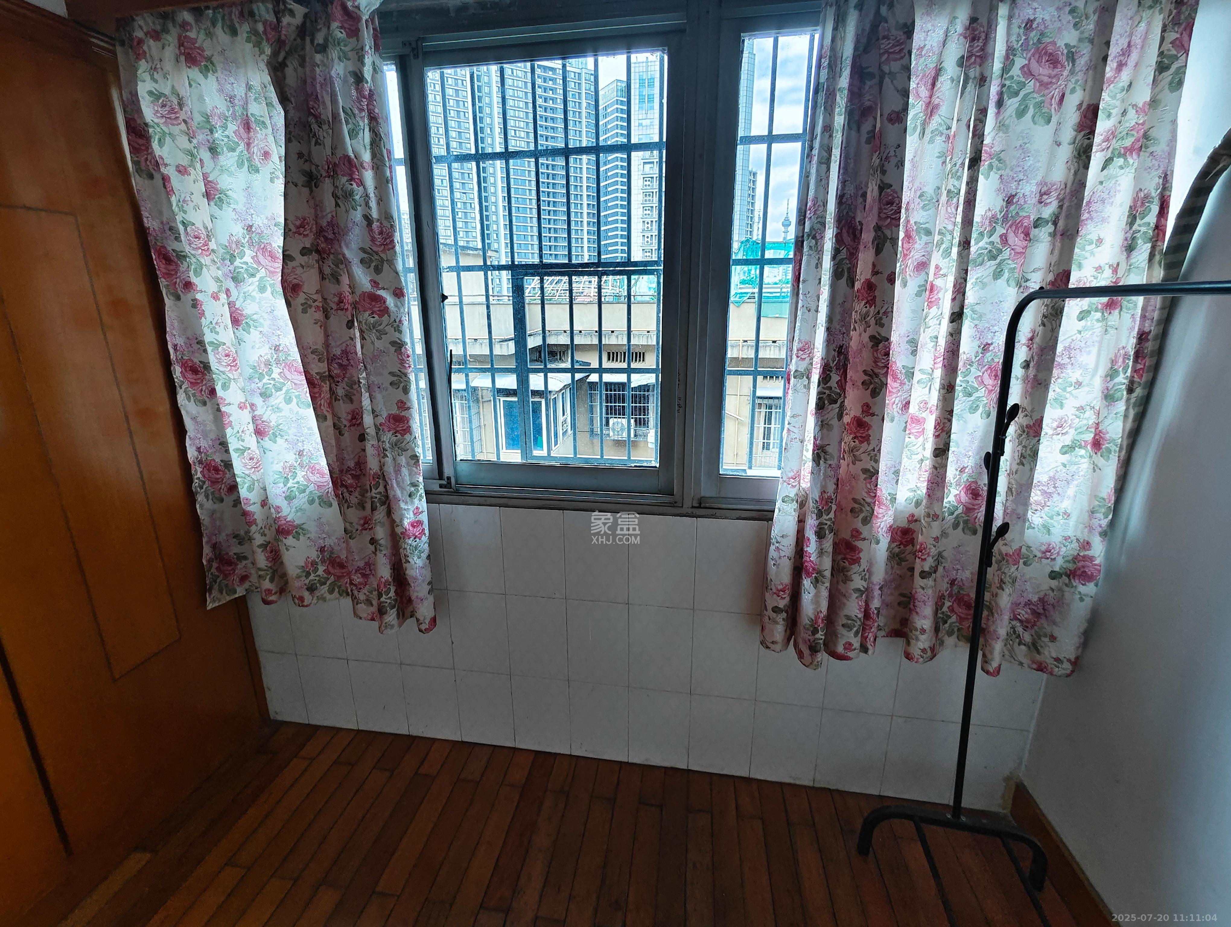 信达大厦  3室2厅2卫    2700.0元/月室内图