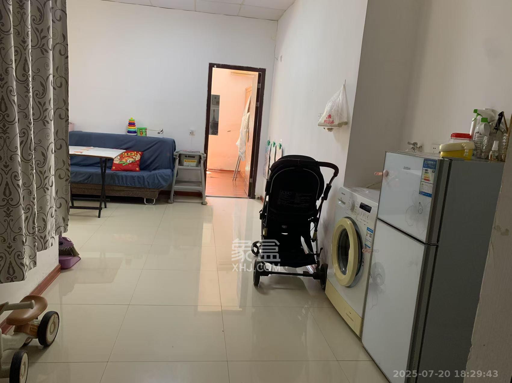 阳光100三期 1室1厅1卫 1000.0元/月 阳光100三期 1室1厅1卫 1000.0元/月室内图