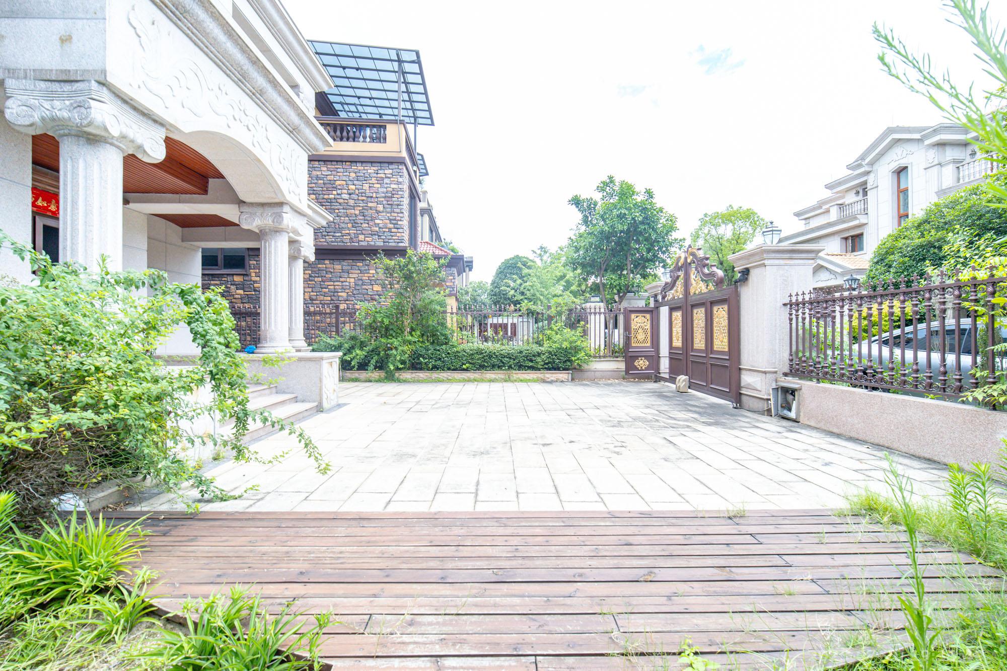 碧桂园威尼斯城  7室2厅6卫    668.98万其他