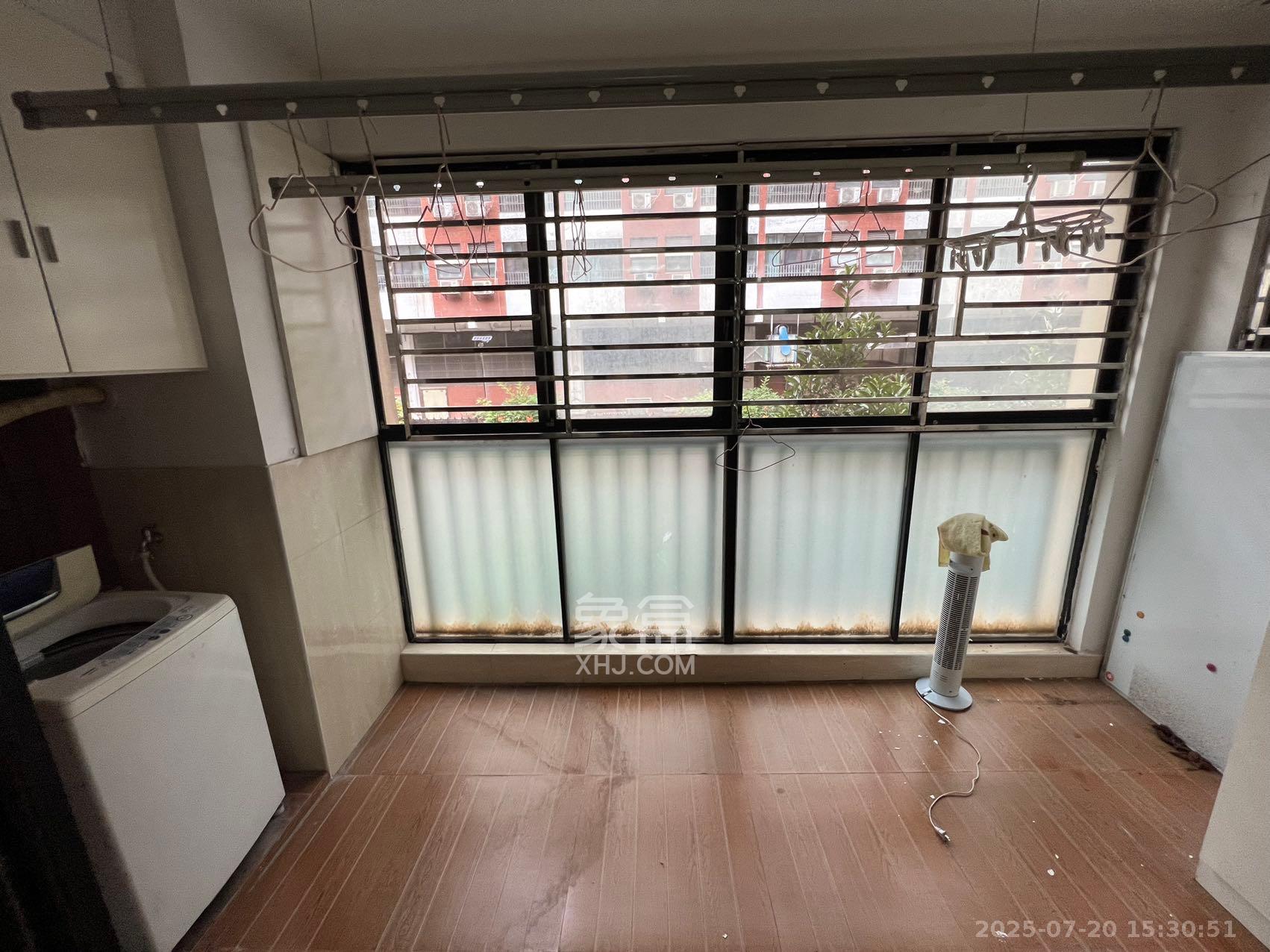 三江花中城  2室2厅1卫   2600.00元/月室内图