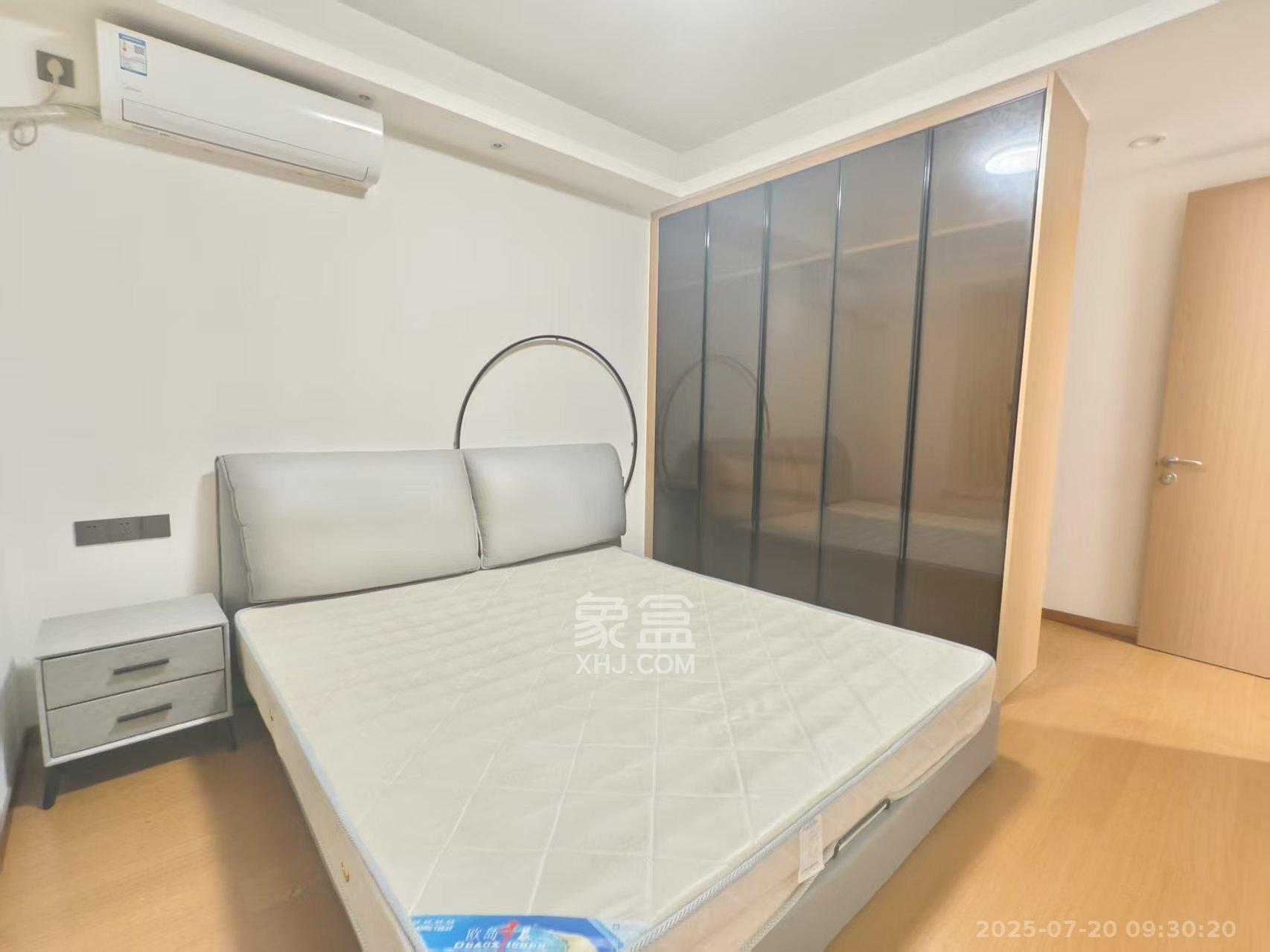 旭辉雨花郡  3室2厅2卫    4000.0元/月室内图