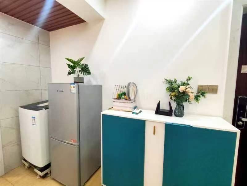 金钟大雁城  1室1厅1卫    1800.0元/月室内图