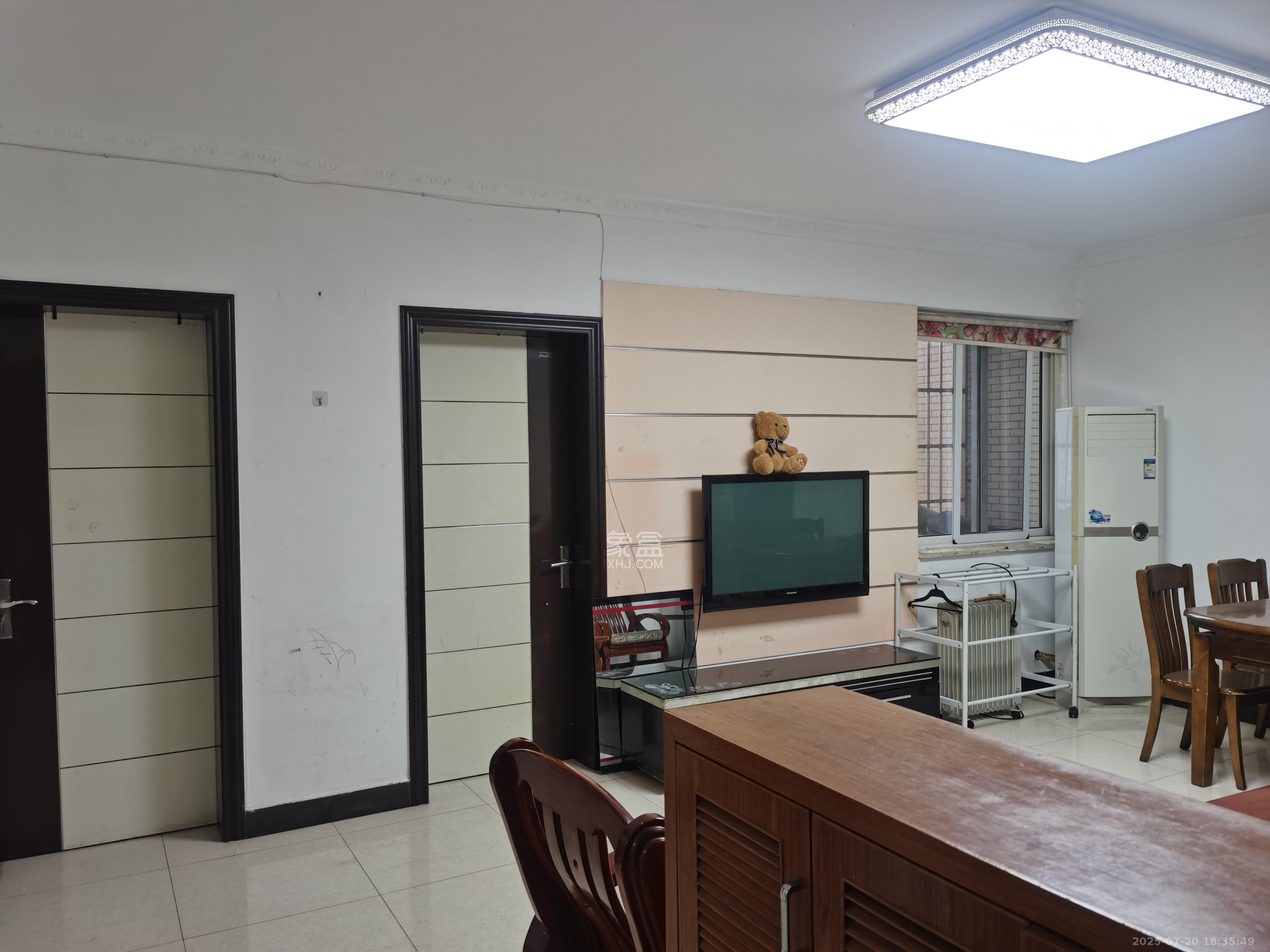 万科金域华府三四期 1室2厅1卫 2800.0元/月 万科金域华府三四期 1室2厅1卫 2800.0元/月室内图