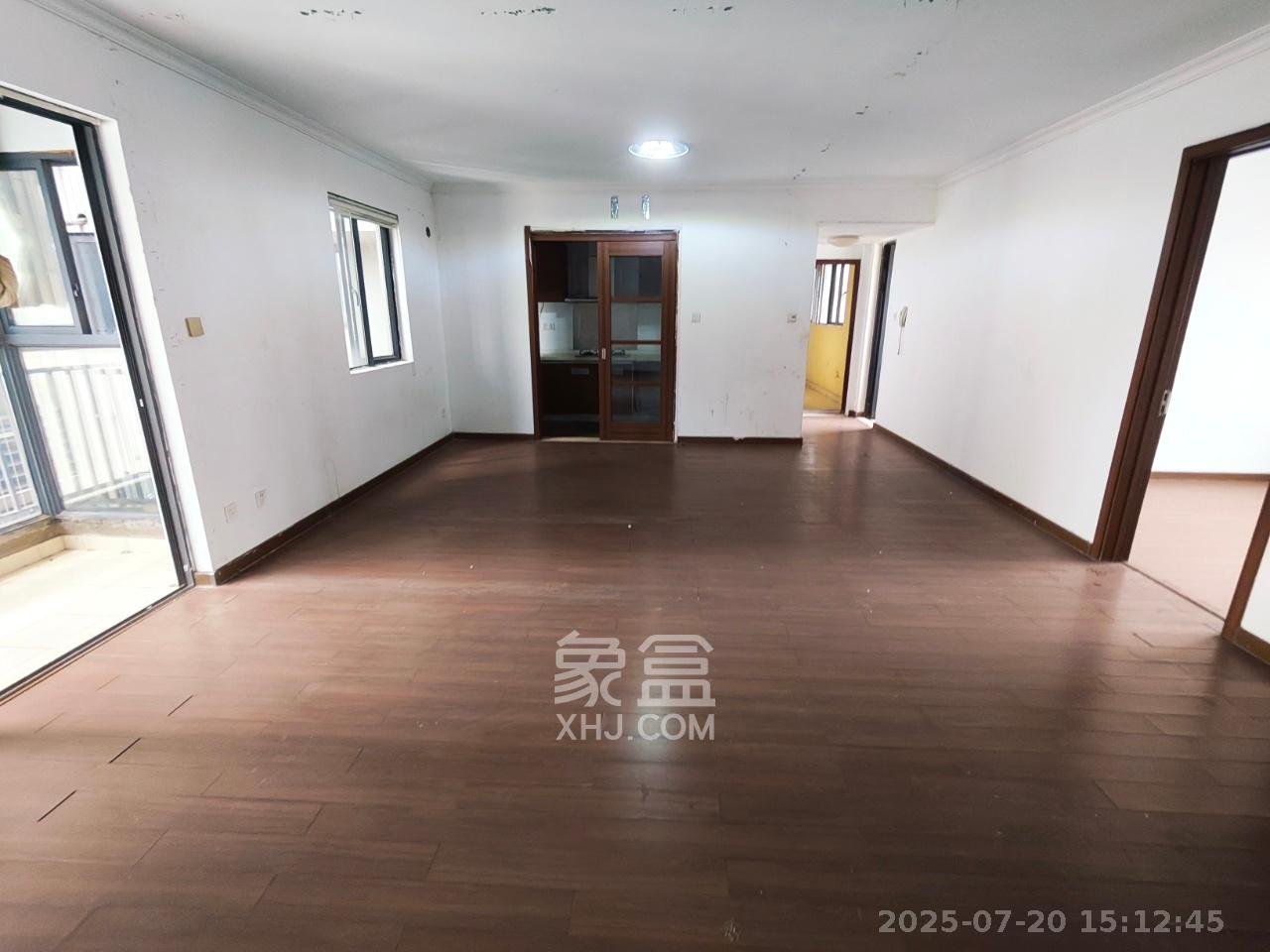 万科城市花园  3室2厅2卫    2000.0元/月