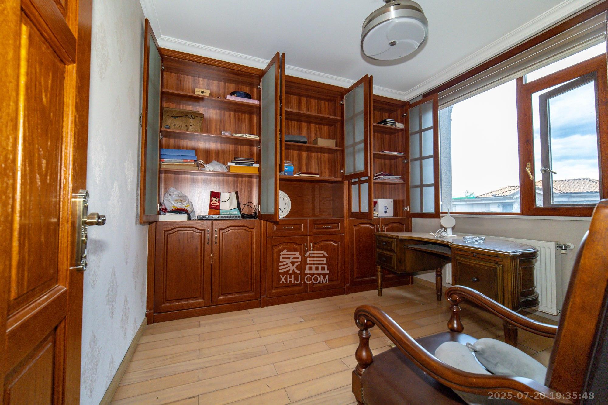 碧桂园威尼斯城  7室2厅6卫    668.98万 碧桂园威尼斯城  7室2厅6卫    668.98万卧室