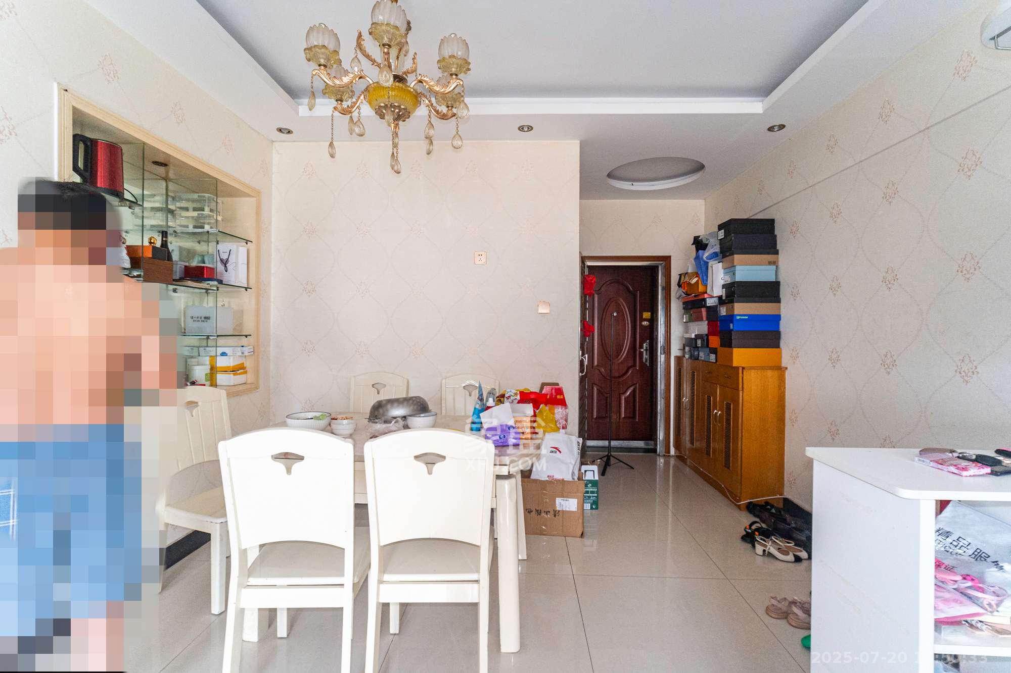 开源鑫阁 3室2厅1卫 53.0万 开源鑫阁 3室2厅1卫 53.0万客厅