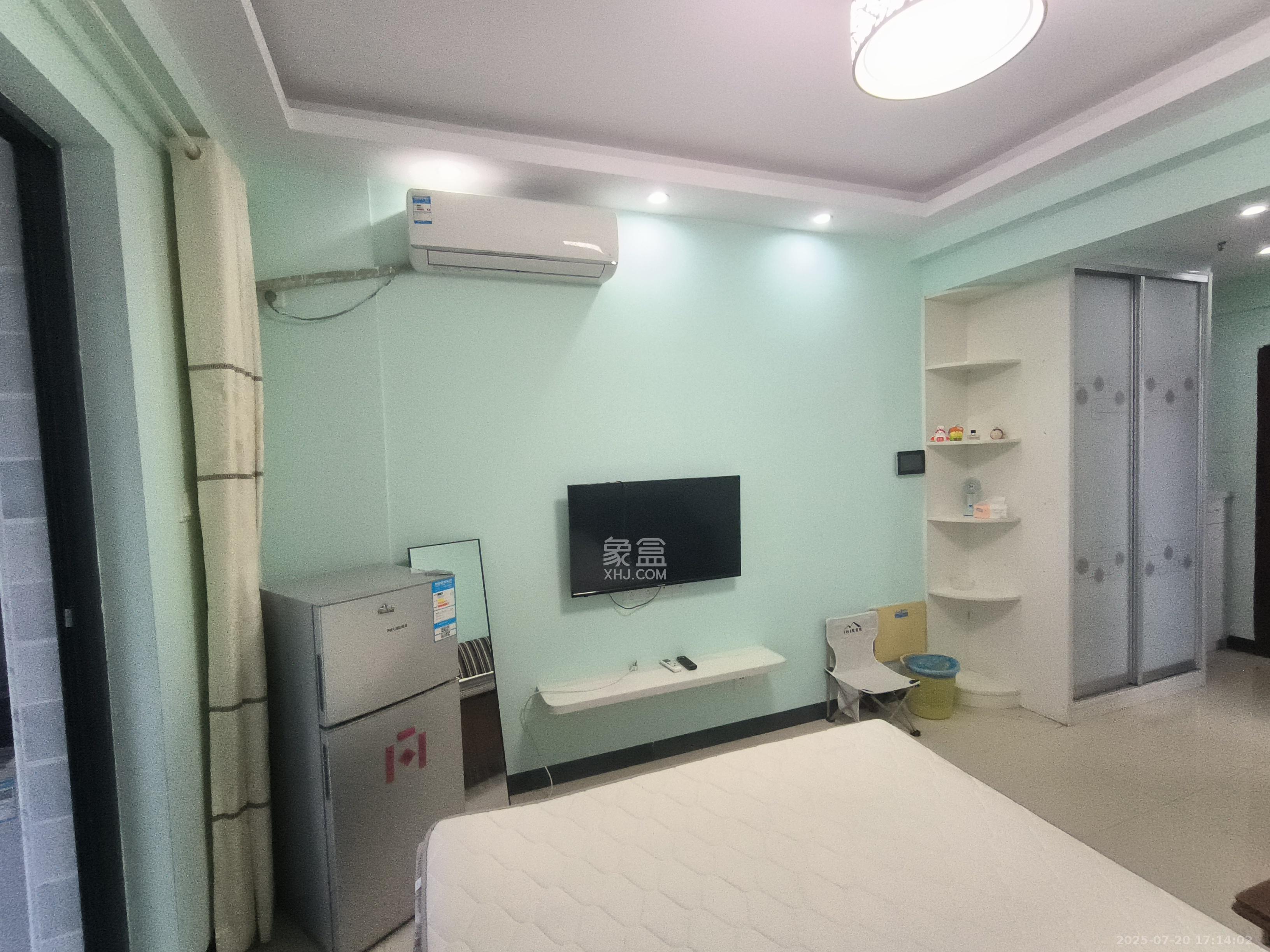 保利麓谷林语I区  1室1厅1卫   1500.00元/月室内图