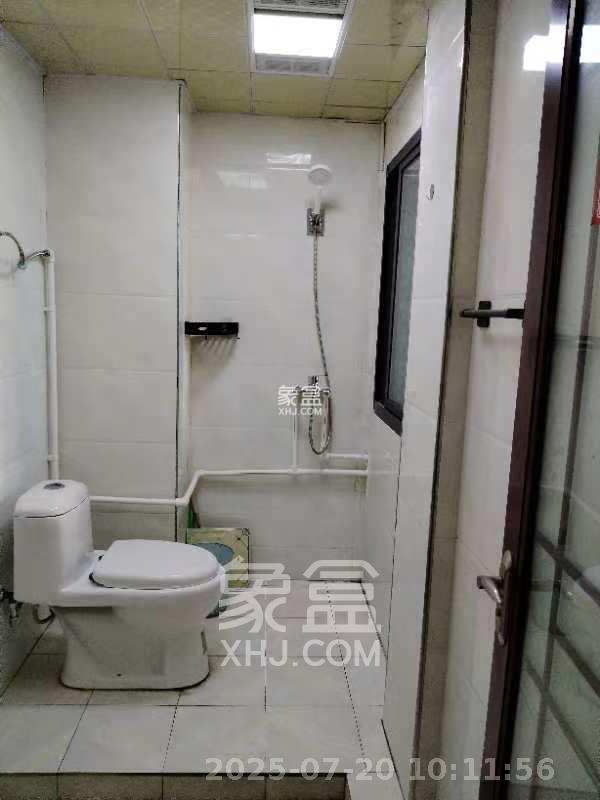 雅阁国际 1室1厅1卫 1600.0元/月 雅阁国际 1室1厅1卫 1600.0元/月室内图