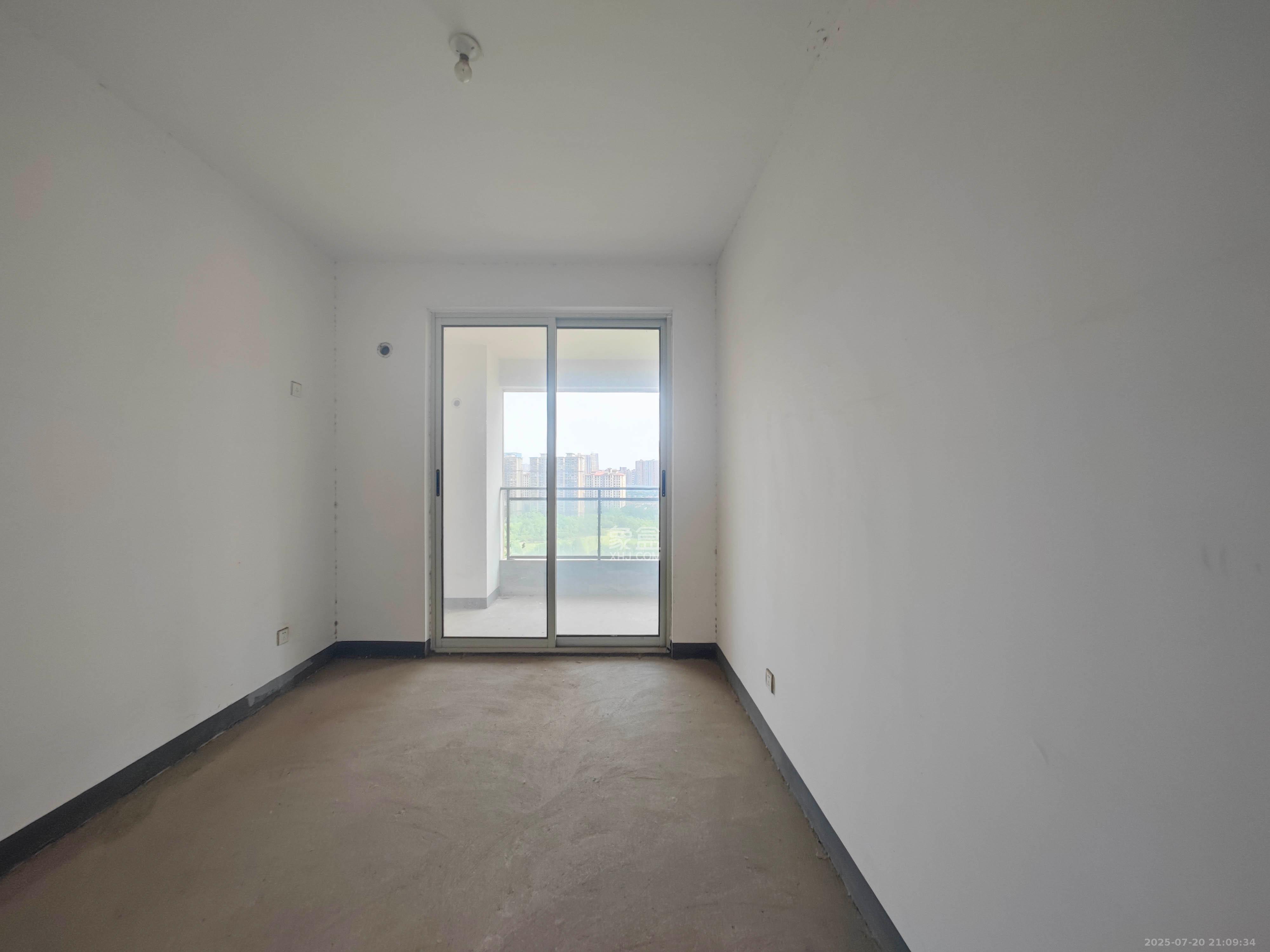 五矿万境水岸二期(五矿万境水岸和苑) 4室2厅2卫 220.0万 五矿万境水岸二期(五矿万境水岸和苑) 4室2厅2卫 220.0万卧室