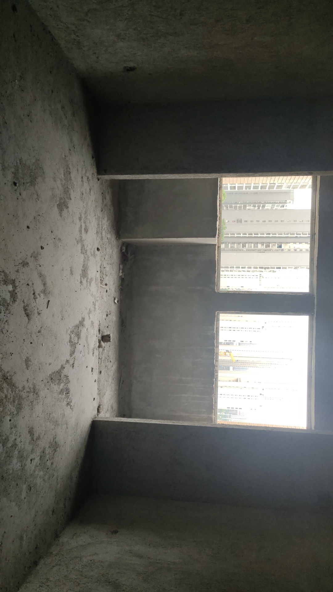 千里红小区（京明时代广场）  1室1厅1卫    20.0万客厅