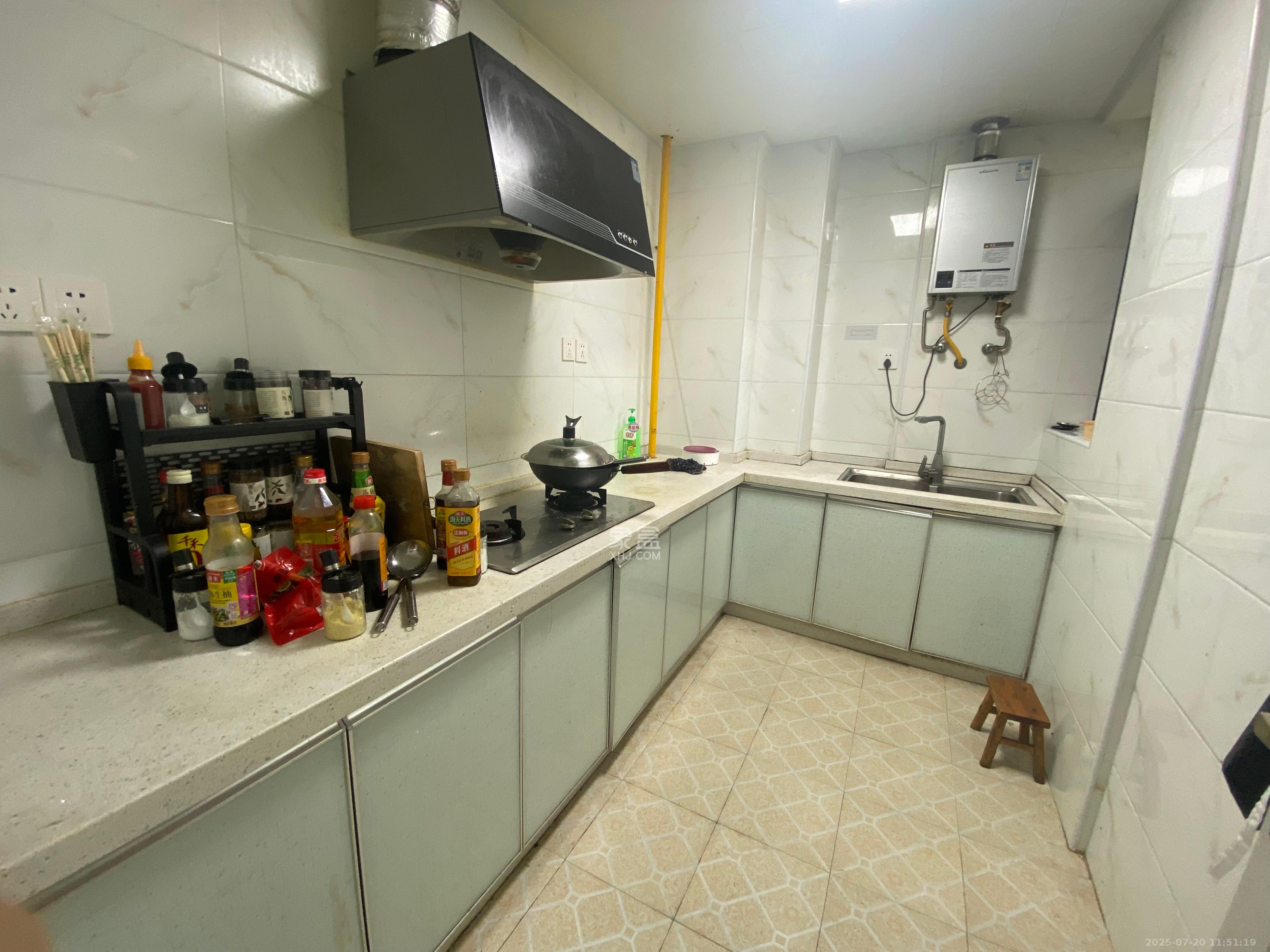 中国铁建国际城二期 2室2厅1卫 1600.0元/月 中国铁建国际城二期 2室2厅1卫 1600.0元/月室内图