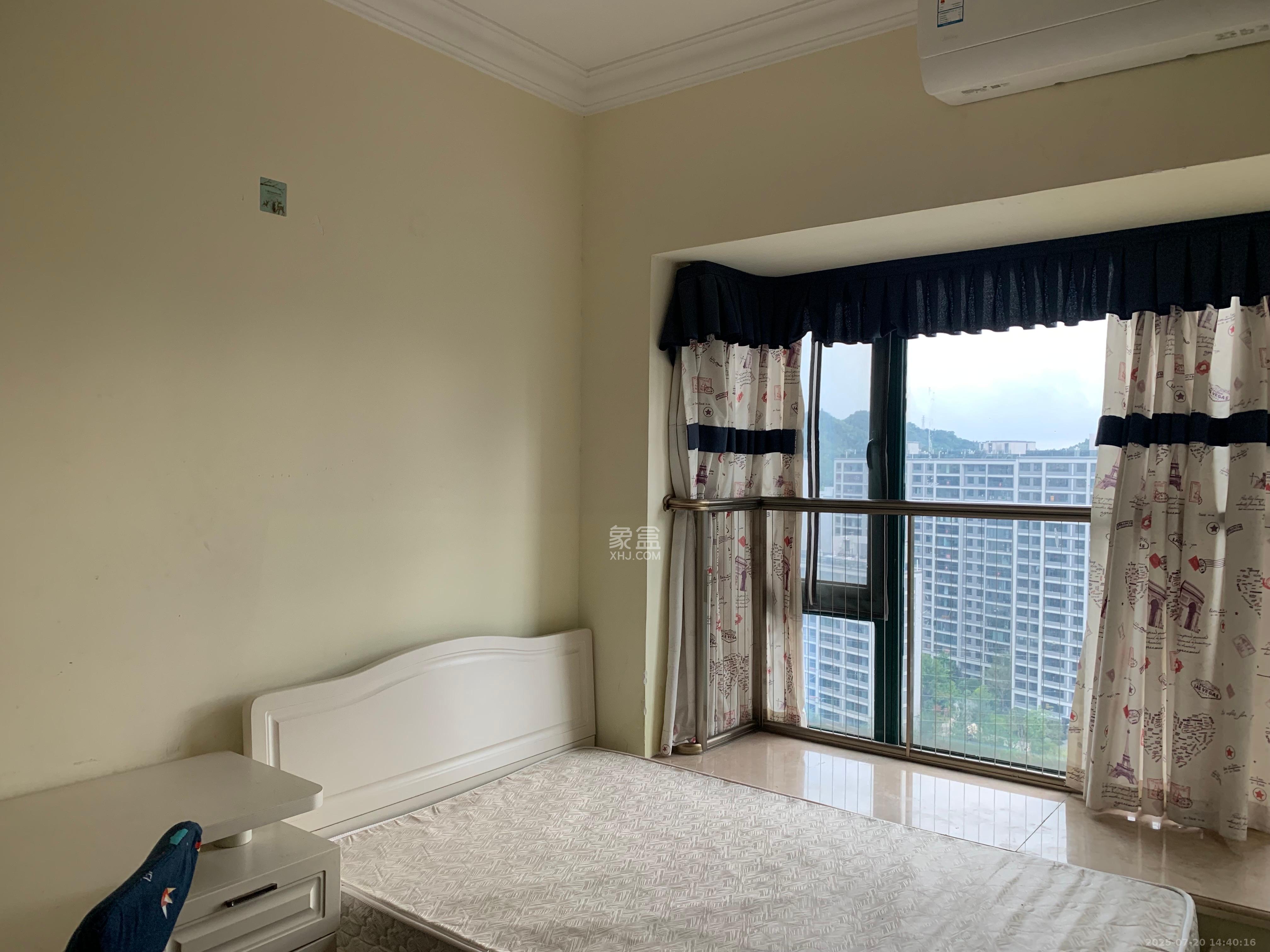 恒大华府 3室2厅1卫 2300.0元/月 恒大华府 3室2厅1卫 2300.0元/月室内图