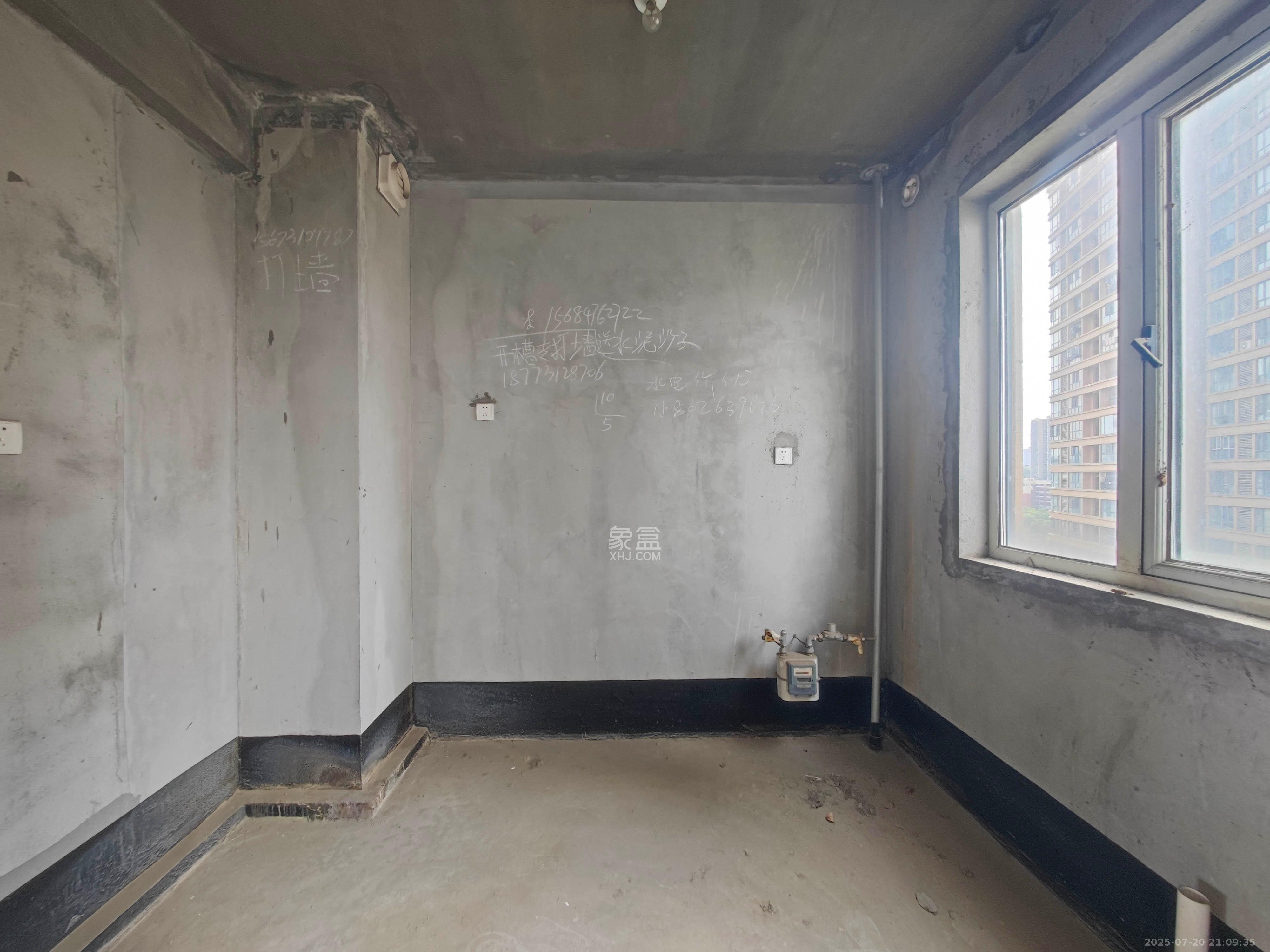 五矿万境水岸二期(五矿万境水岸和苑) 4室2厅2卫 220.0万 五矿万境水岸二期(五矿万境水岸和苑) 4室2厅2卫 220.0万其他