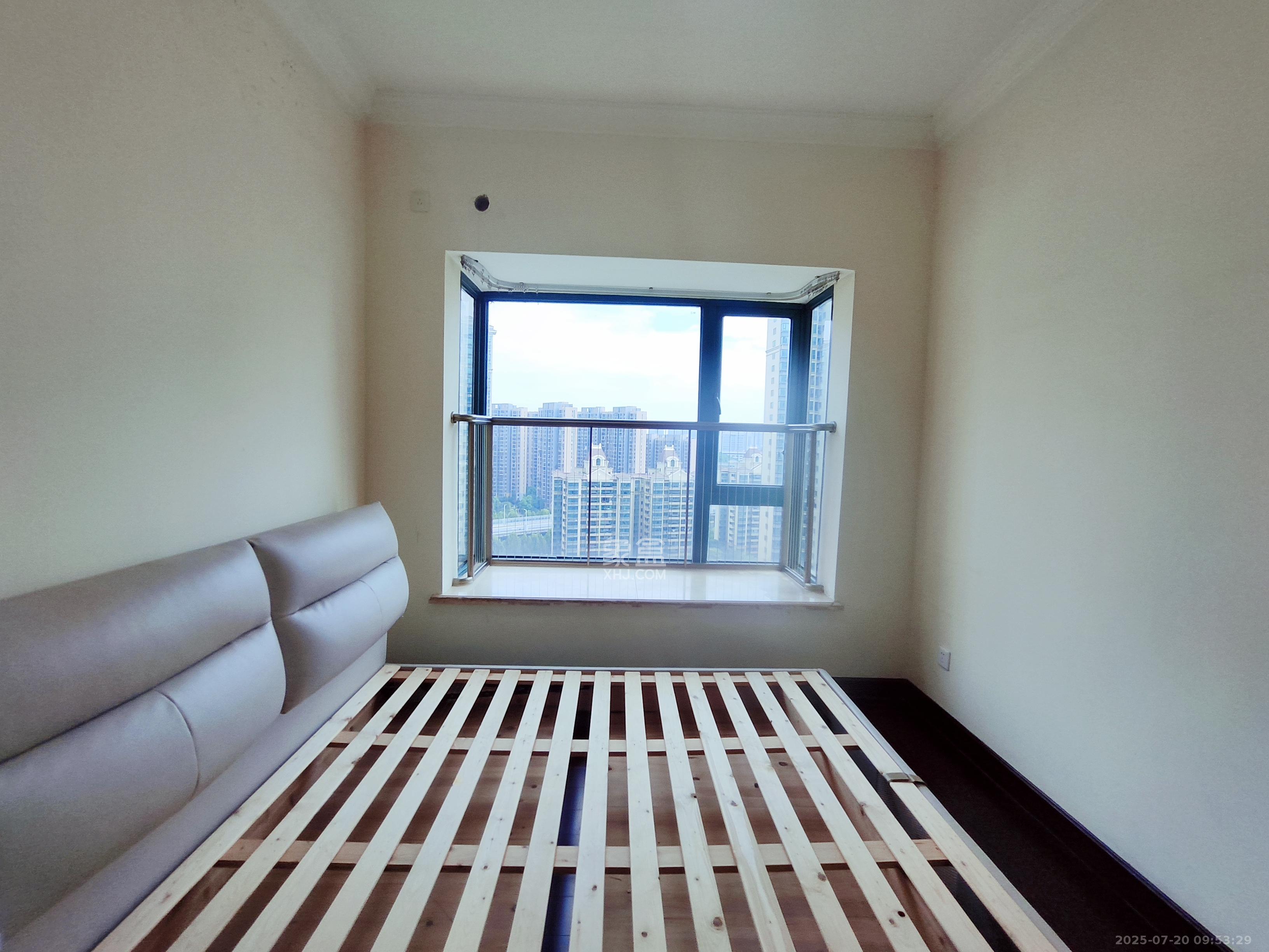 恒大雅苑  3室2厅2卫    3200.0元/月 恒大雅苑  3室2厅2卫    3200.0元/月室内图