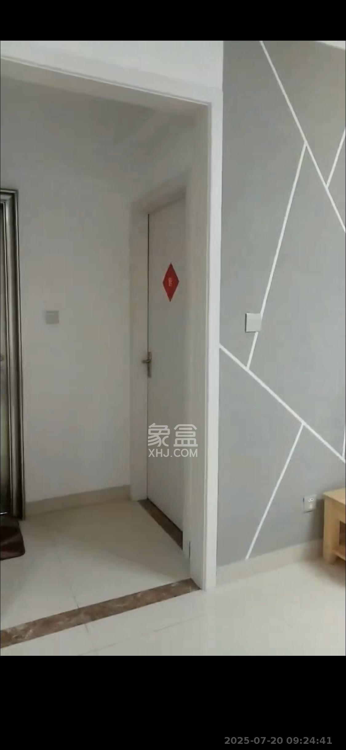 方略城市广场 2室2厅1卫 2100.0元/月 方略城市广场 2室2厅1卫 2100.0元/月室内图