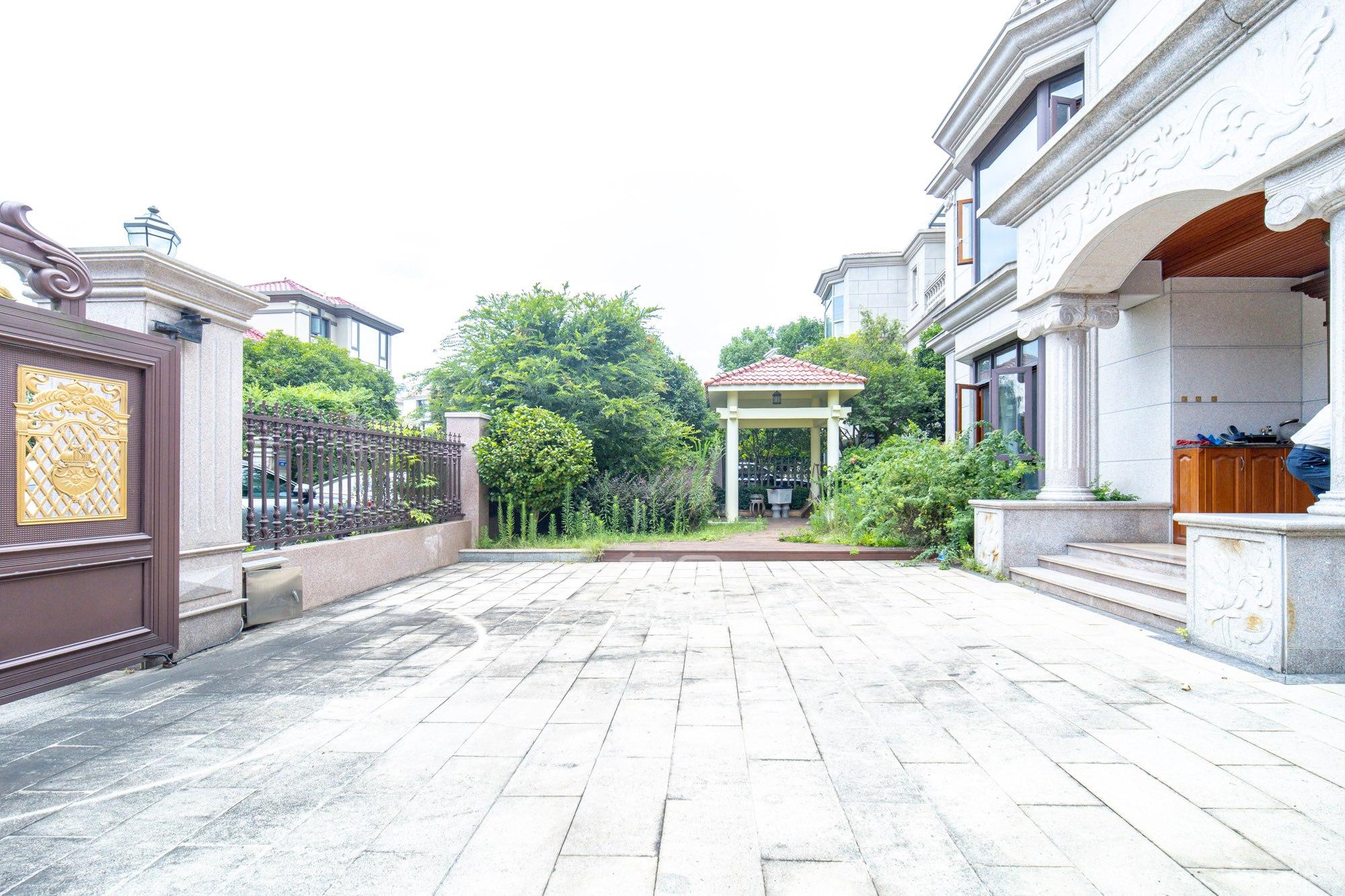 碧桂园威尼斯城  7室2厅6卫    668.98万 碧桂园威尼斯城  7室2厅6卫    668.98万其他