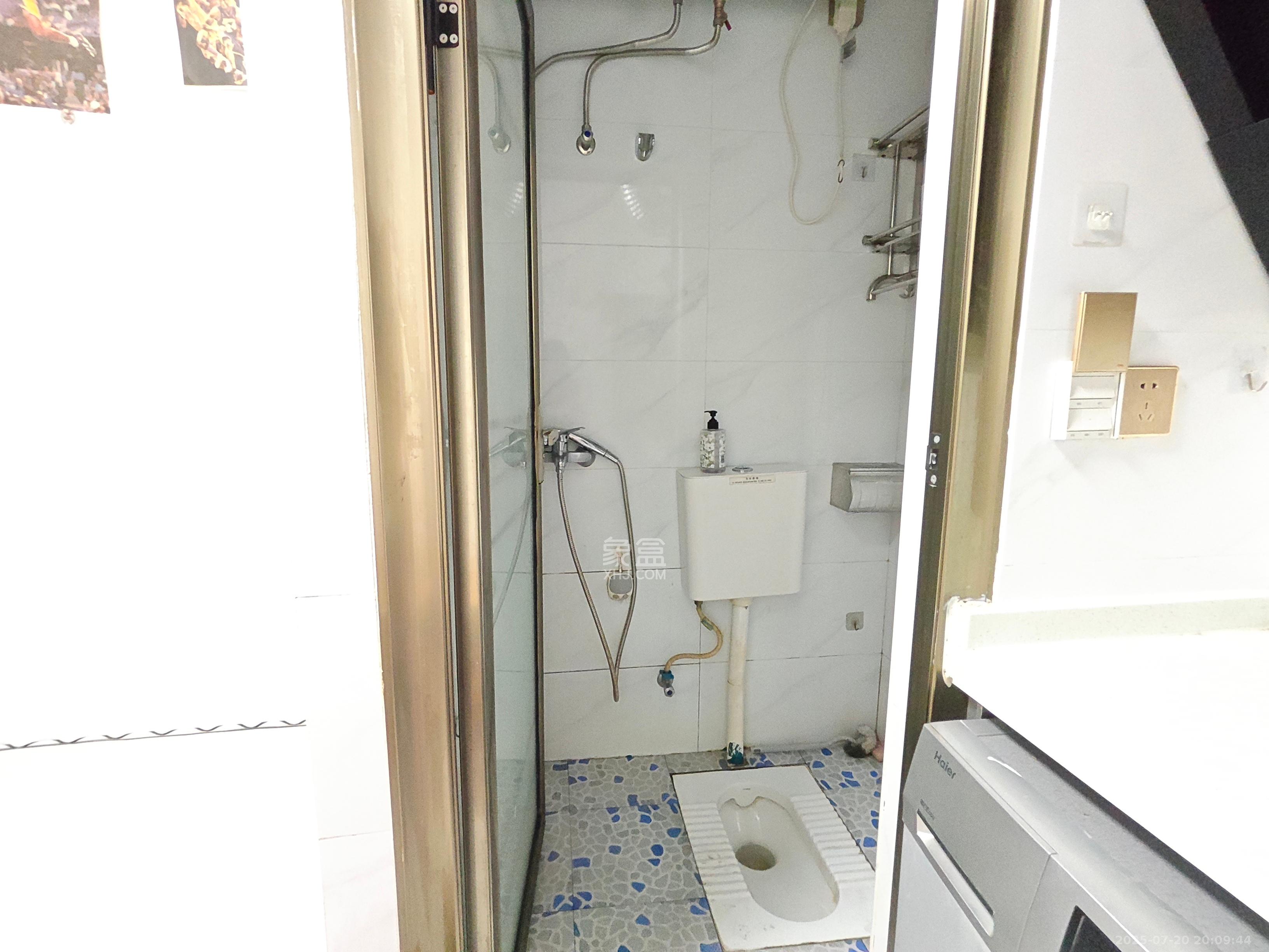 岳华新苑  1室0厅0卫   800.00元/月室内图