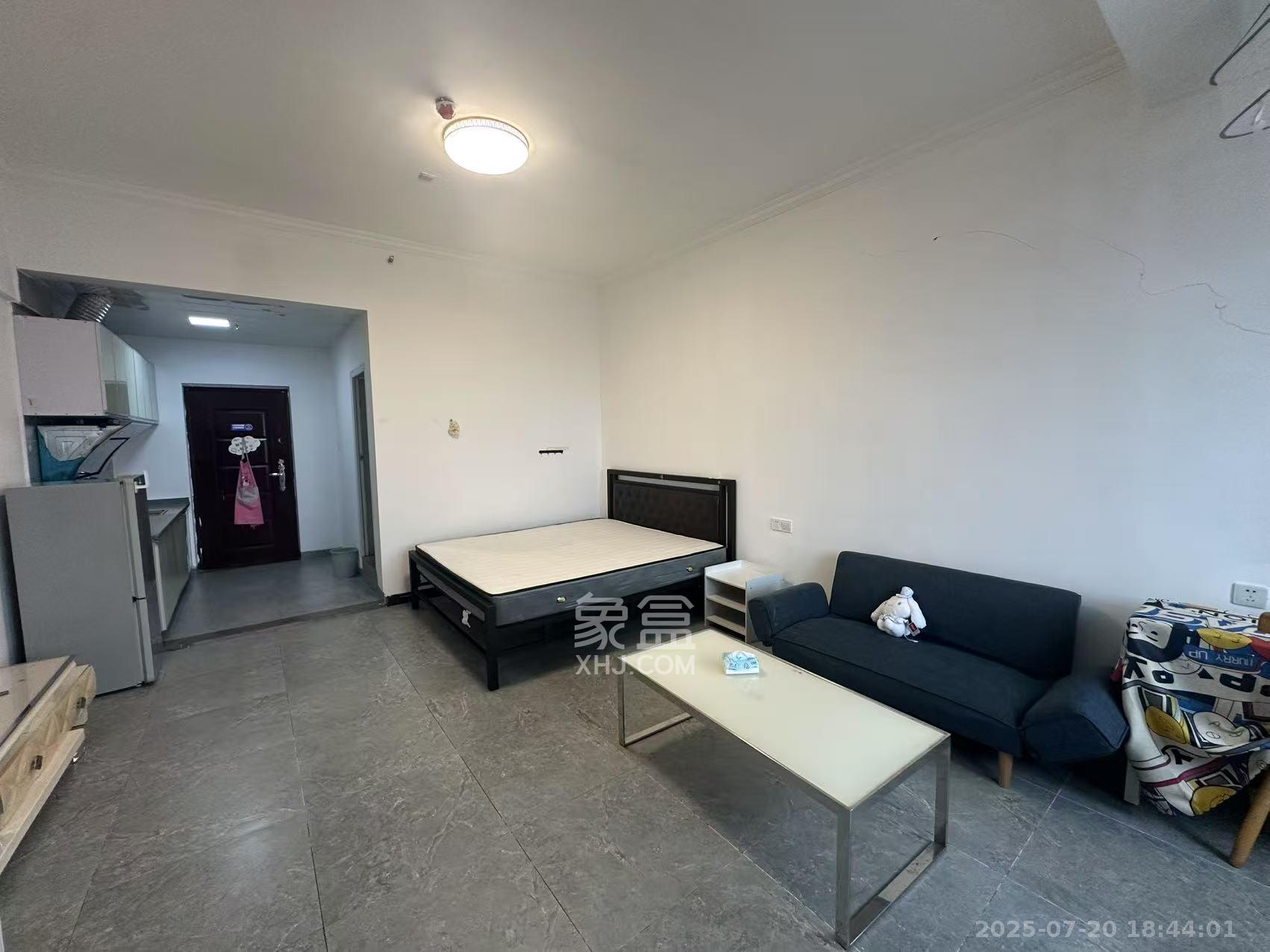 黄金一区 1室1厅1卫 1200.0元/月 黄金一区 1室1厅1卫 1200.0元/月室内图