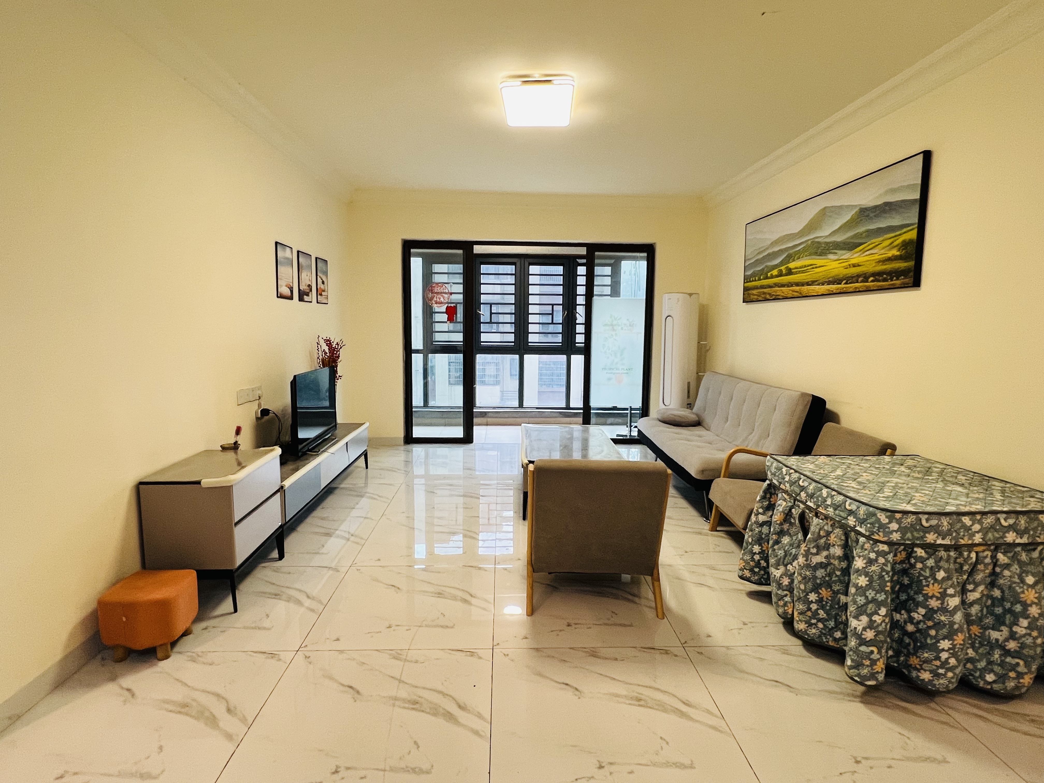 碧桂园 3室2厅2卫 1800.0元/月 碧桂园 3室2厅2卫 1800.0元/月室内图