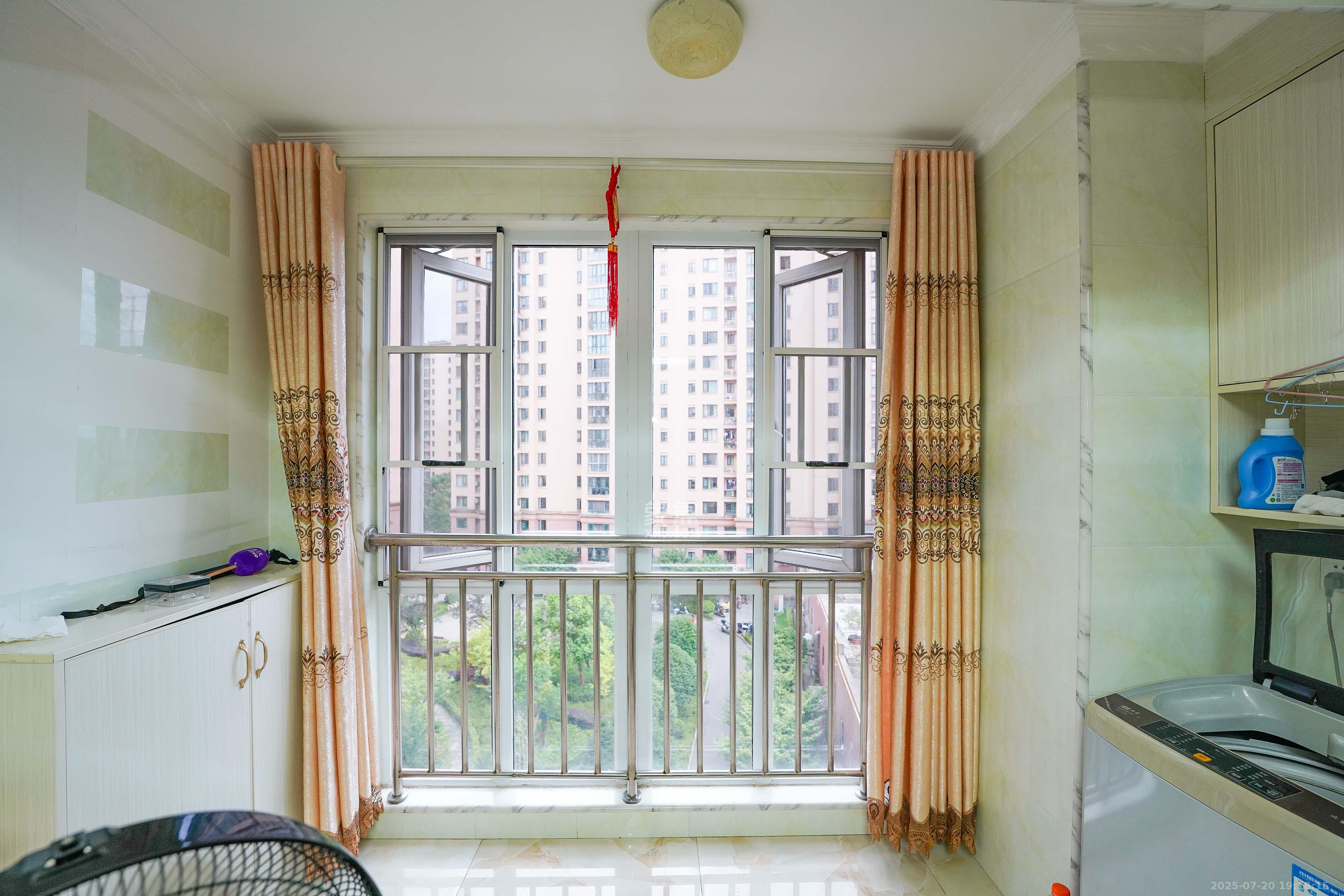 丽发新城  2室1厅1卫    55.0万其他