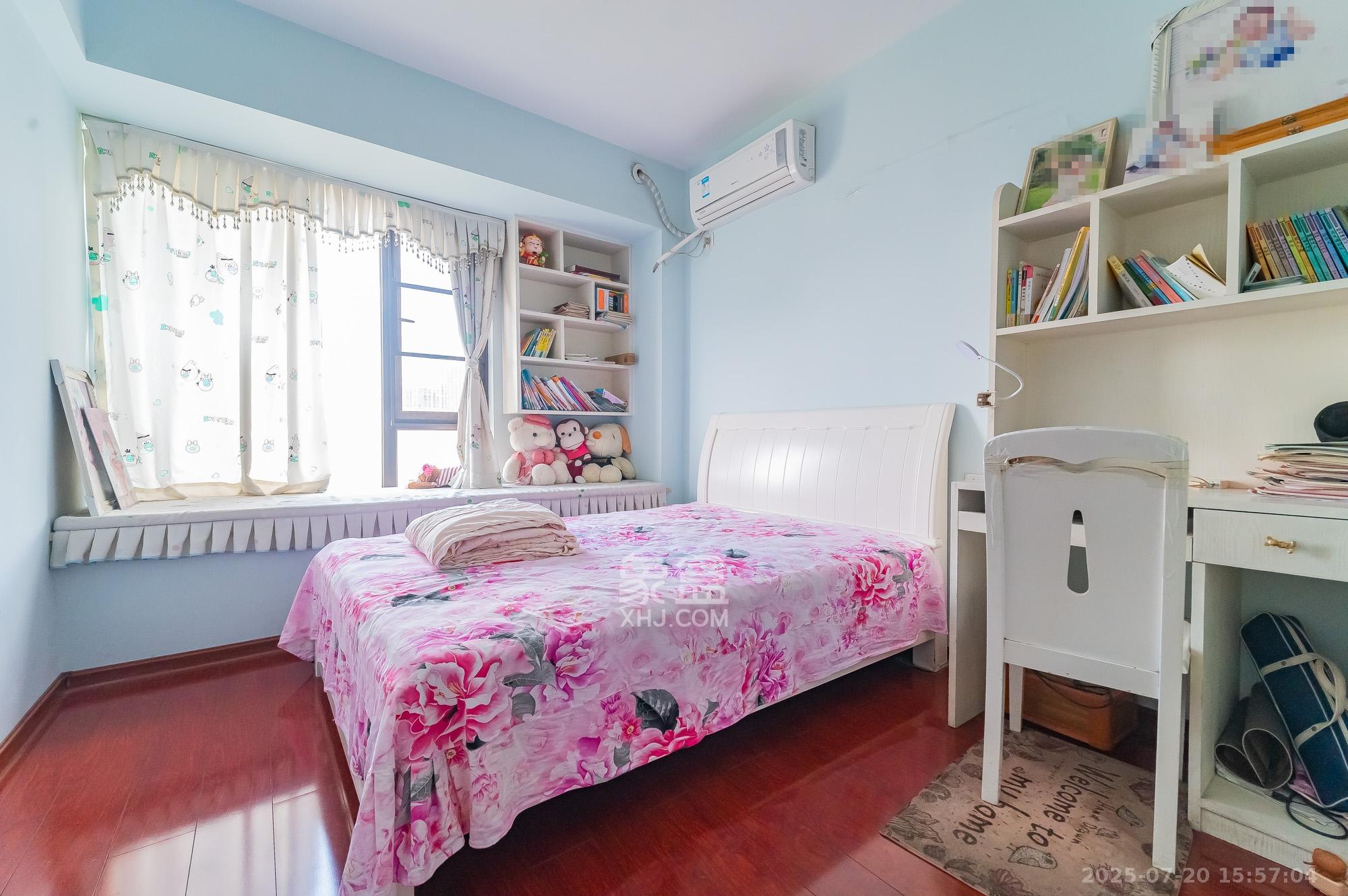 华润凤凰城三期 3室2厅2卫 90.0万 华润凤凰城三期 3室2厅2卫 90.0万卧室