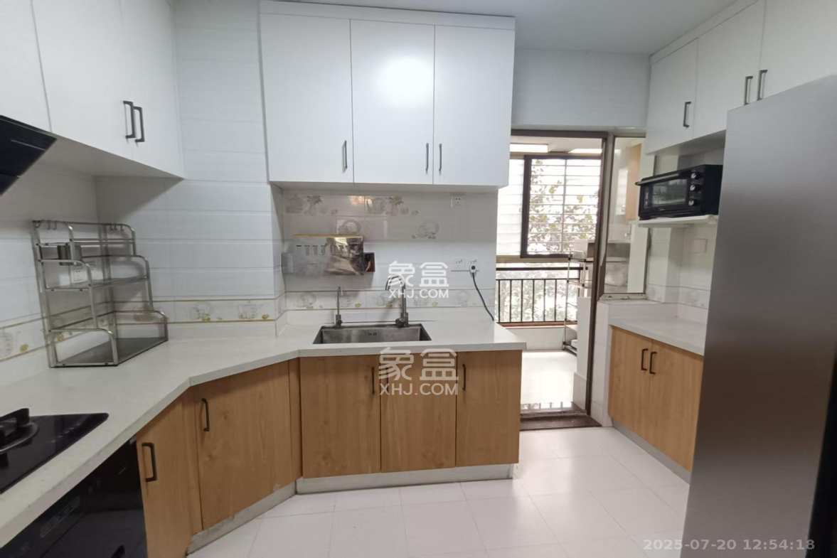 卓越蔚蓝海岸二期 3室2厅2卫 3200.0元/月 卓越蔚蓝海岸二期 3室2厅2卫 3200.0元/月室内图