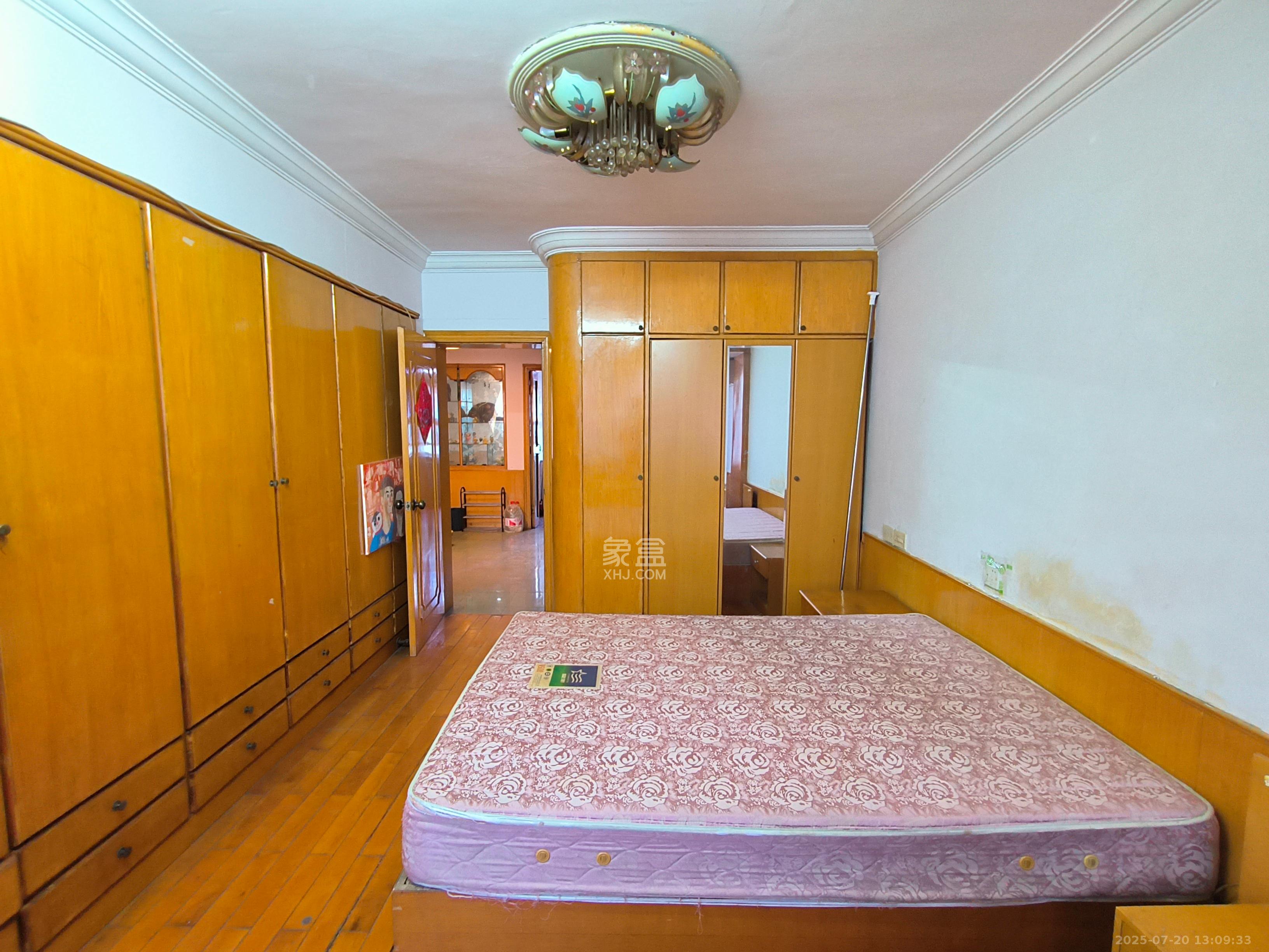 向韶村  2室1厅1卫    1200.0元/月 向韶村  2室1厅1卫    1200.0元/月室内图