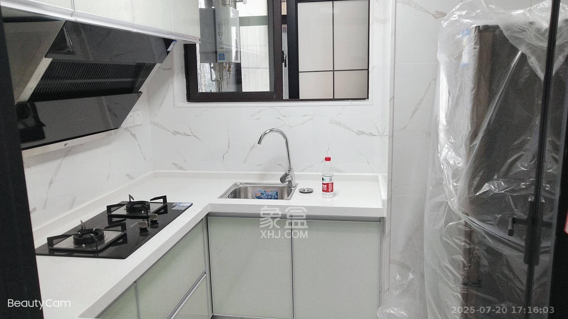 保利大都汇一期、二期  3室2厅2卫    2600.0元/月室内图