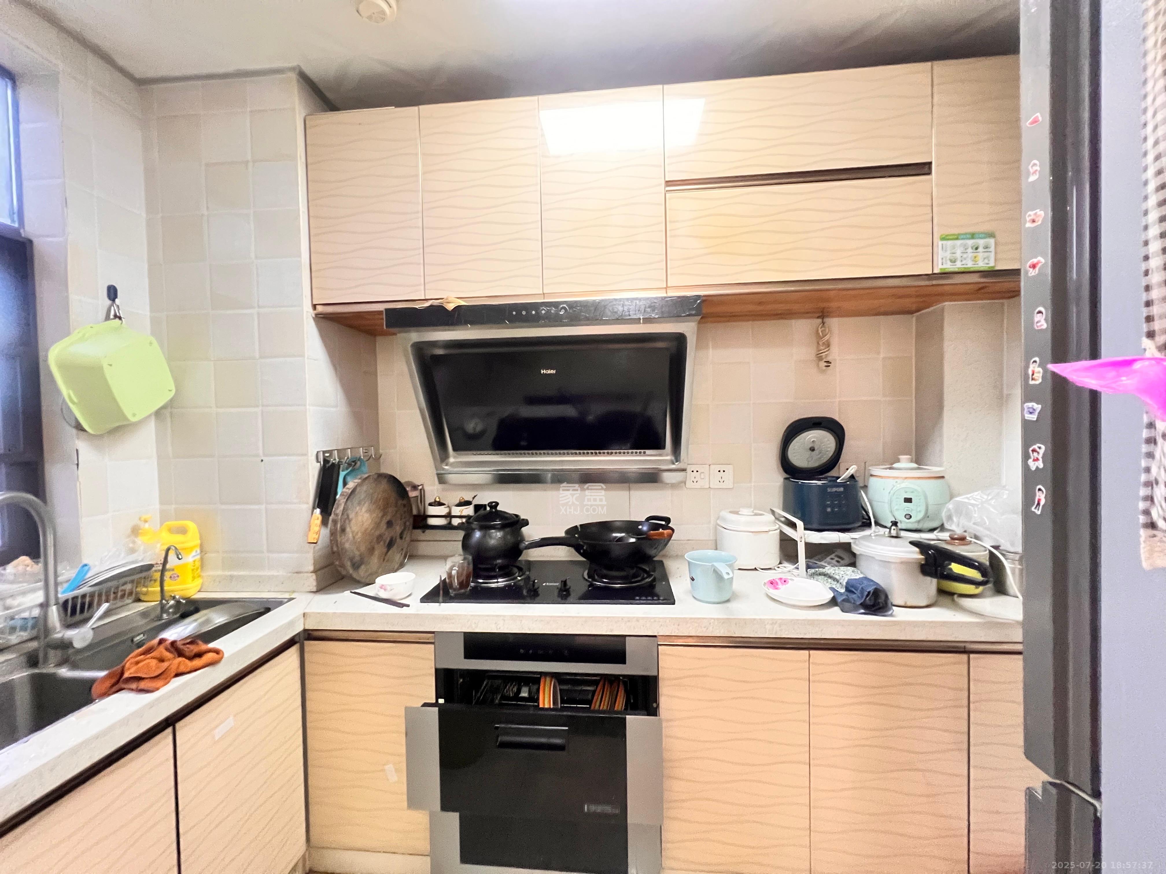 卓越蔚蓝城邦 4室2厅2卫 3200.0元/月 卓越蔚蓝城邦 4室2厅2卫 3200.0元/月室内图