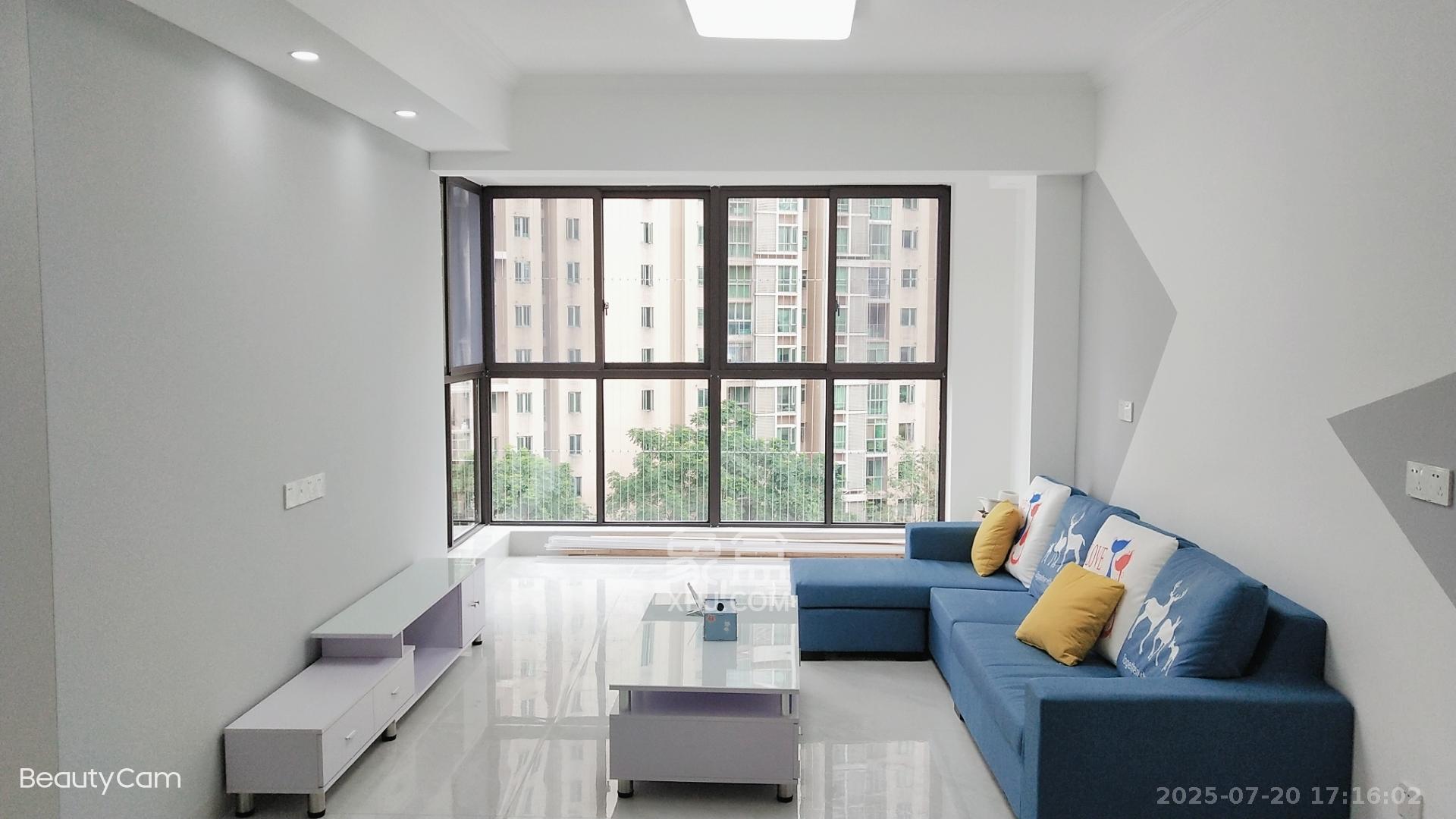 保利大都汇一期、二期  3室2厅2卫    2600.0元/月室内图