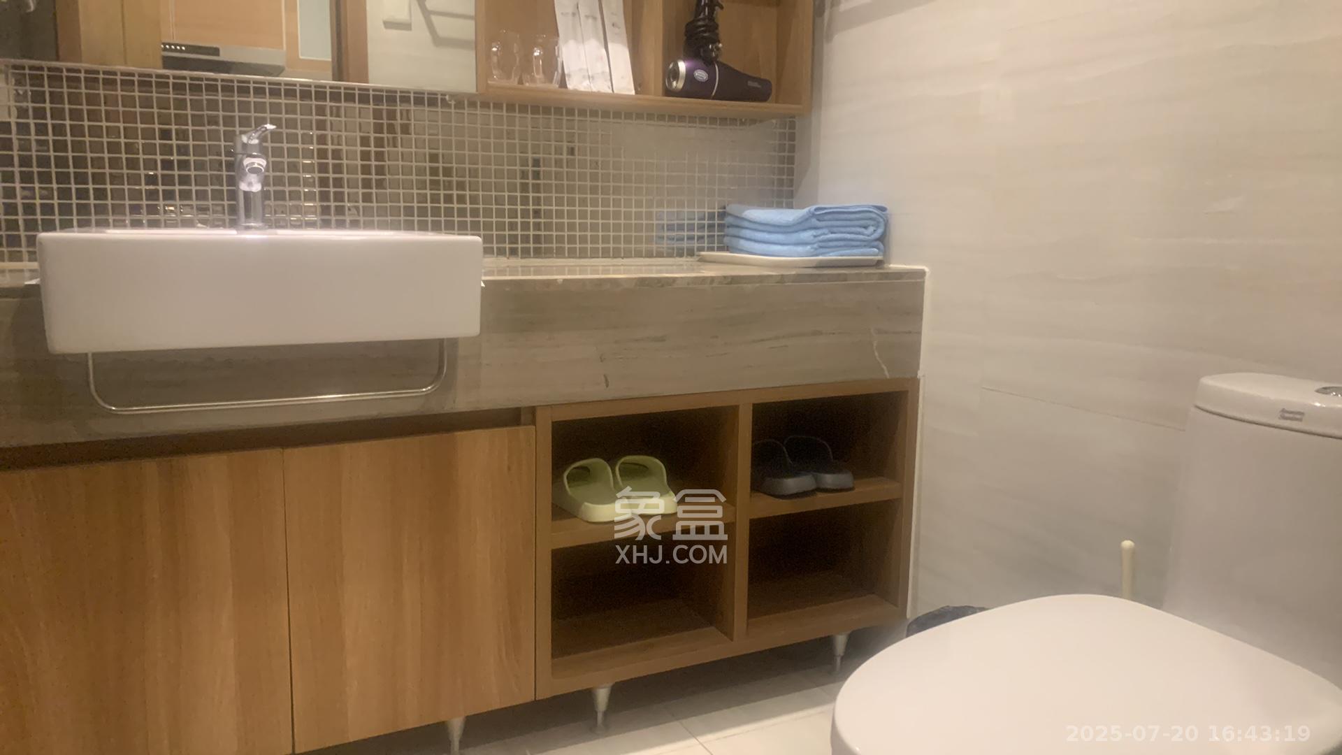 恒大翡翠华庭  1室1厅1卫   1600.00元/月室内图